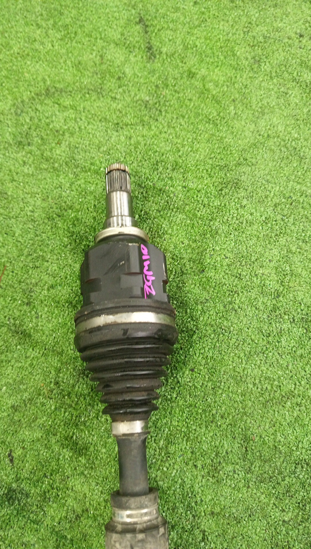 Привод левый передний TOYOTA AXIO, PREMIO, ISIS, WISH, ALLION, COROLLA FIELDER, COROLLA  AXIO, FIELDER ZRE142, ZRT260, ZGM10, ZGM10W, ZGM10G, ZGE20W, ZGE20G, ZRE142G 2ZR-FAE, 2ZR-FE 3 ракурс