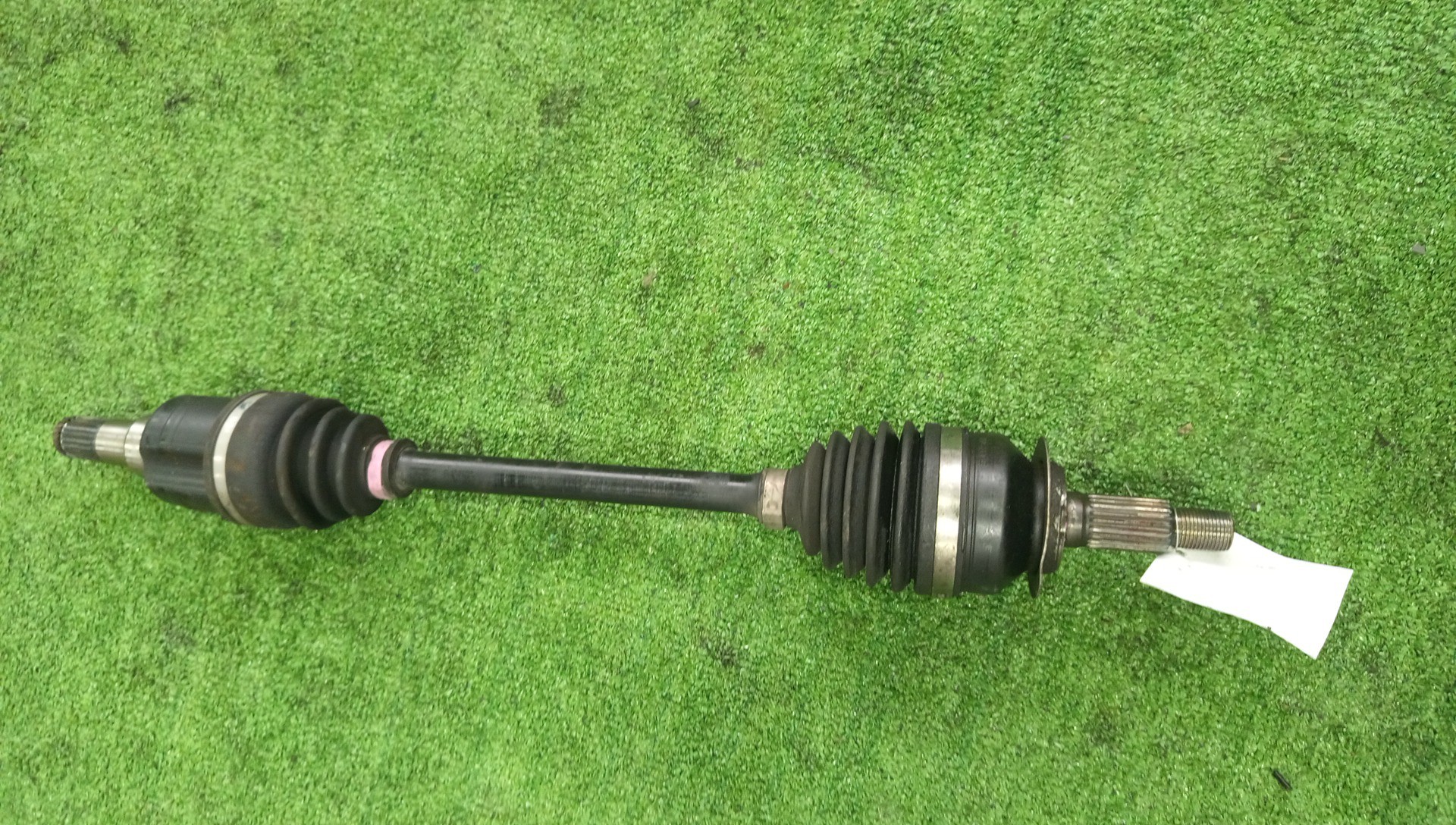 Привод левый передний SUZUKI HUSTLER MR41S R06A 1 ракурс