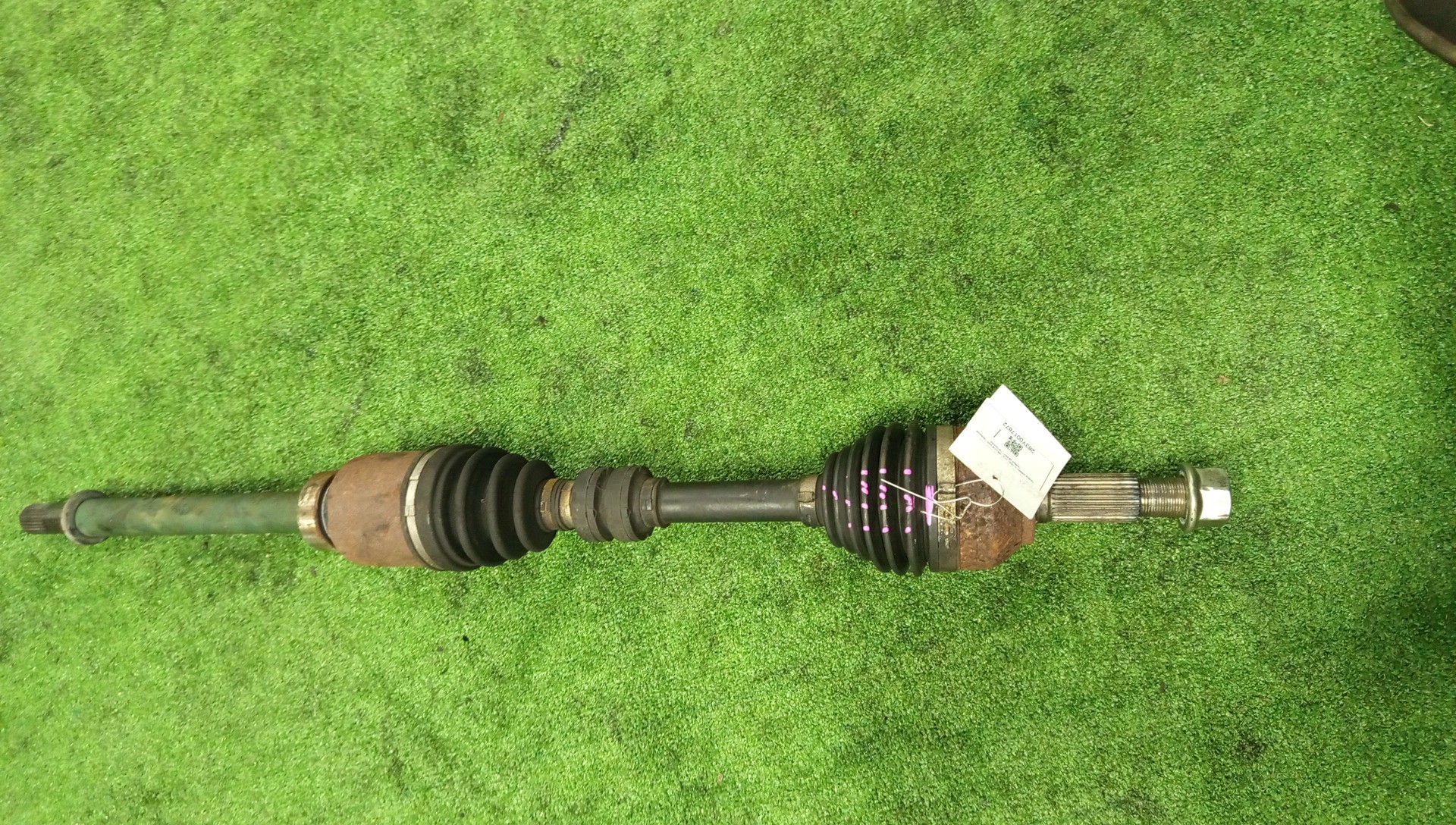 Привод правый передний NISSAN DUALIS, QASHQAI, X-TRAIL KNJ10, NJ10, J10, NT31 MR20DE 1 ракурс