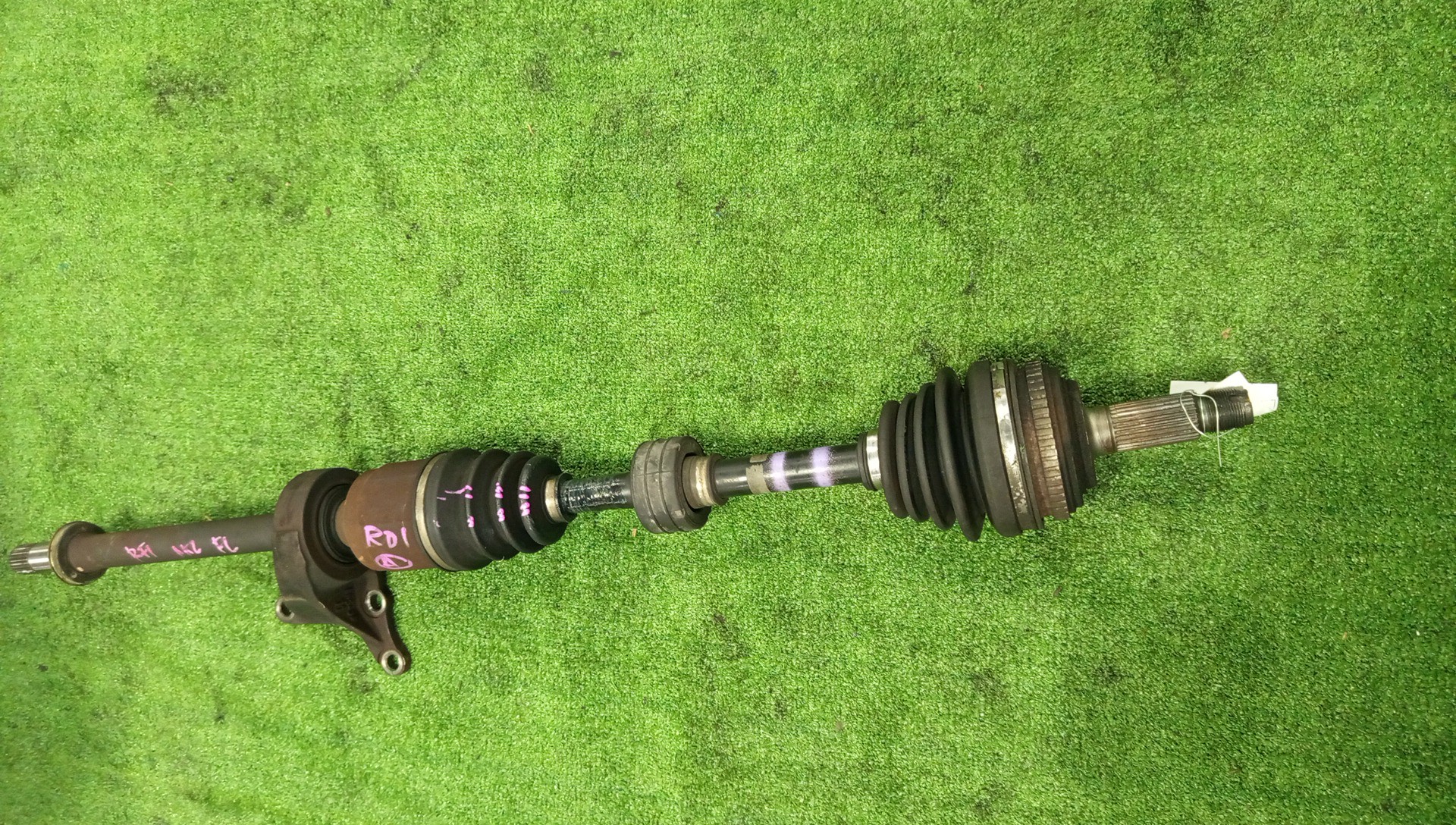 Привод левый передний HONDA S-MX, STEPWGN RH1, RH2, RF1, RF2 B20B 1 ракурс
