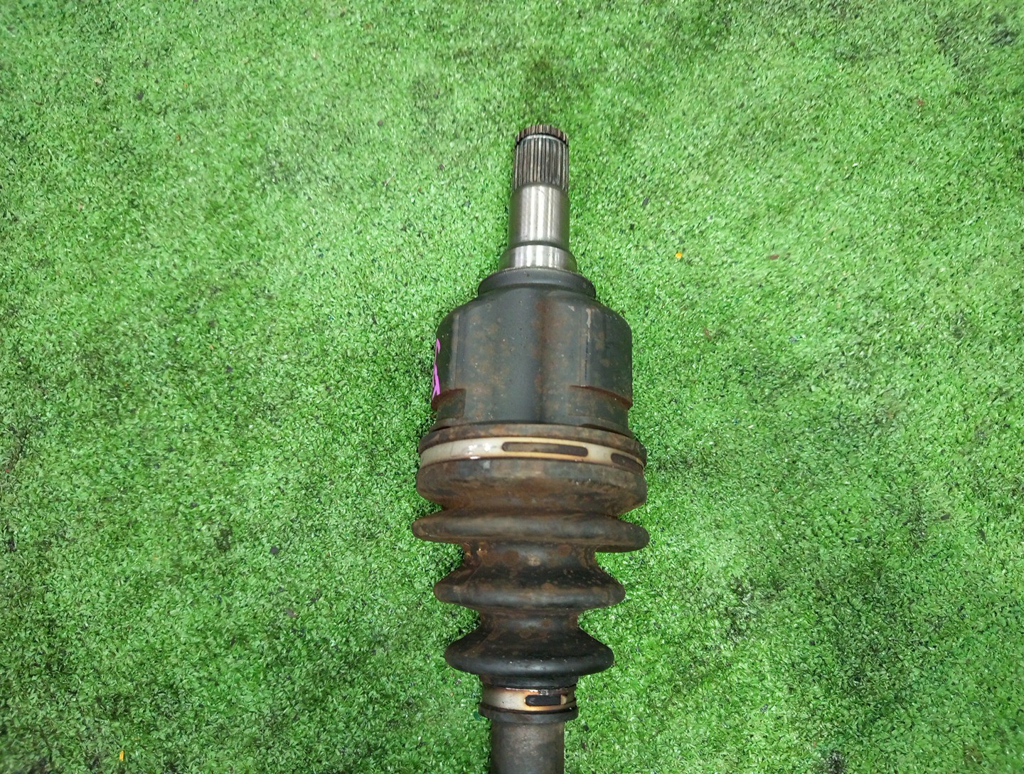 Привод правый передний TOYOTA COROLLA, PREMIO, COROLLA SPACIO, ALLION, COROLLA FIELDER, ALLEX, COROLLA RUNX, WILL VS, COROLLA  AXIO NZE121, NZE120, NZE141, NZT240, NZT260, NZE121N, NZE121G, NZE141G, NZE127 1NZ-FE, 2NZ-FE 3 ракурс