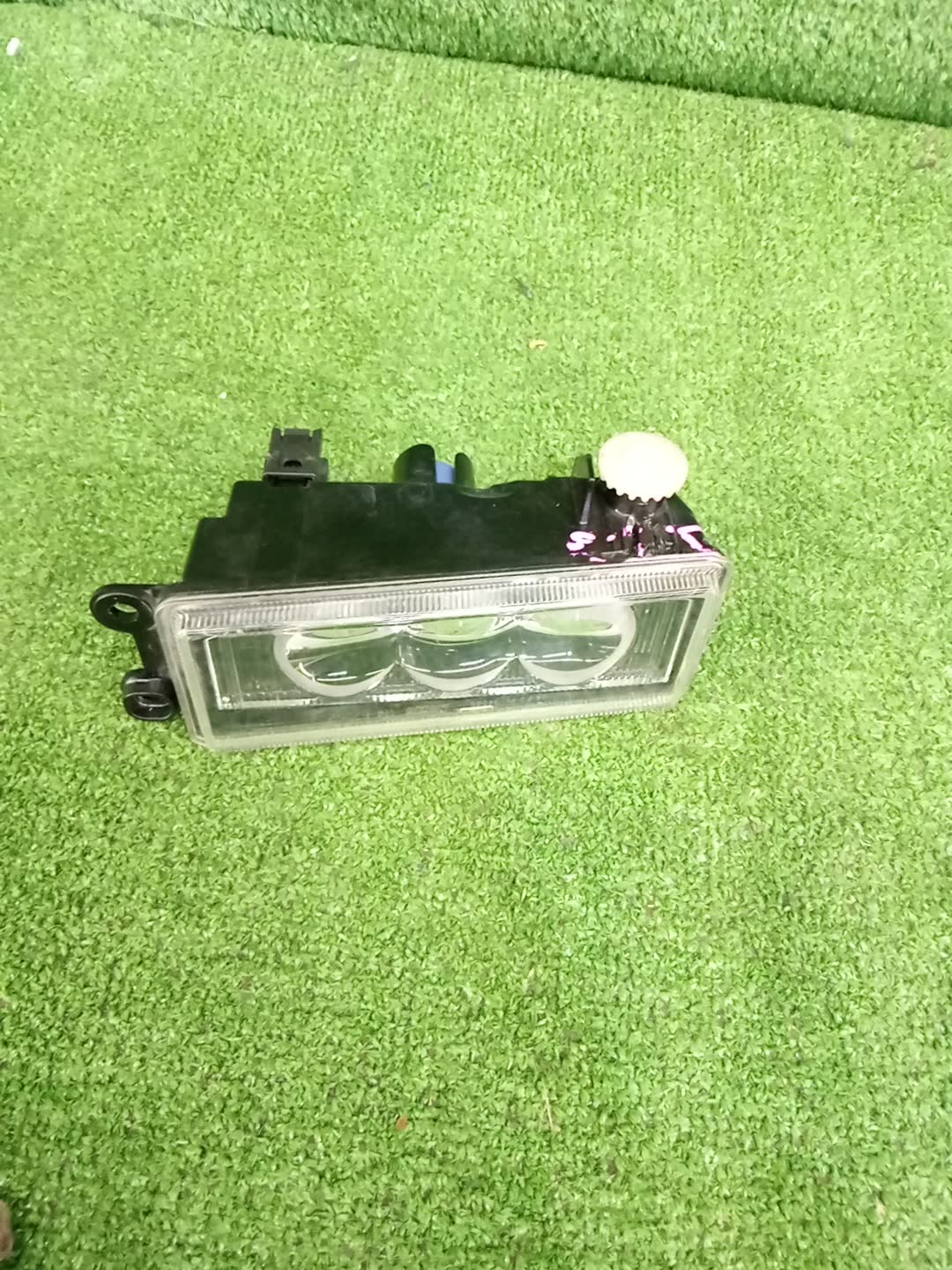 Туманка правая передняя HONDA N-ONE JG1 11462252 2 ракурс