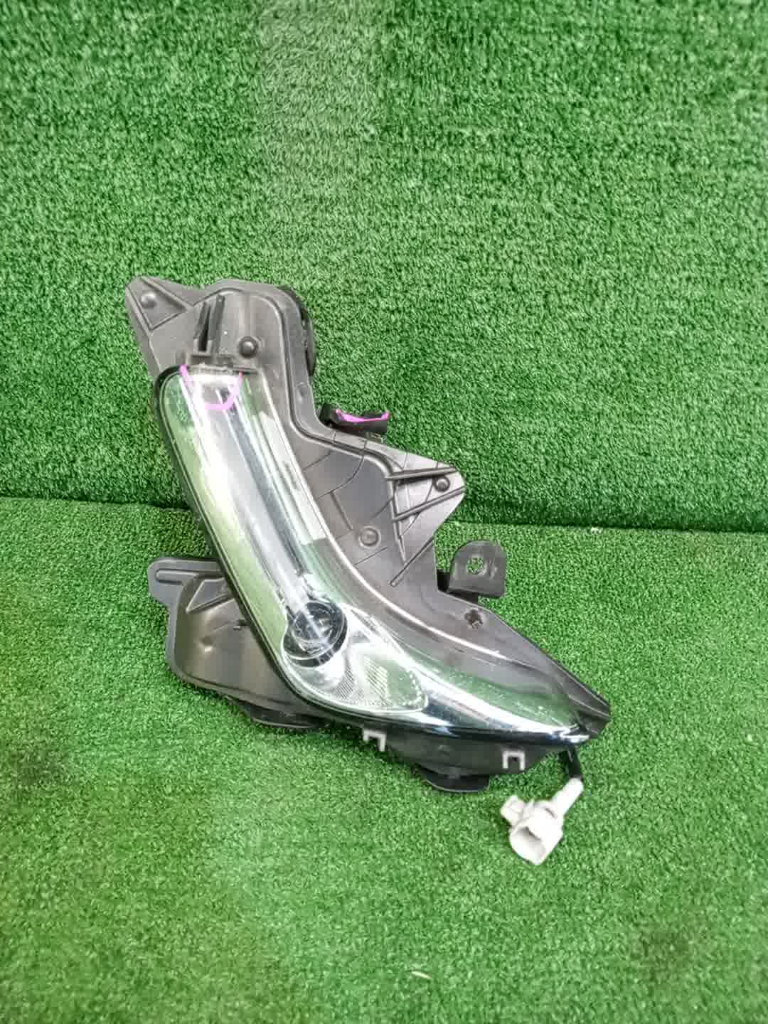 Туманка левая передняя LEXUS LS460 USF40 1 ракурс Туманка левая передняя LEXUS LS460 USF40 1 ракурс