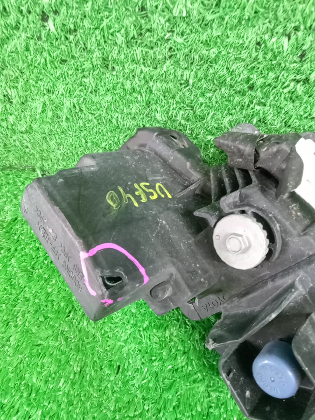 Туманка правая передняя LEXUS LS460 USF40 3 ракурс