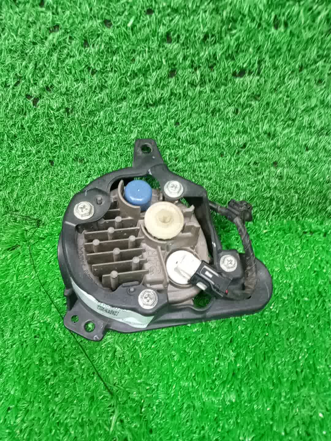 Туманка правая передняя MAZDA DEMIO DJ5FS 2 ракурс