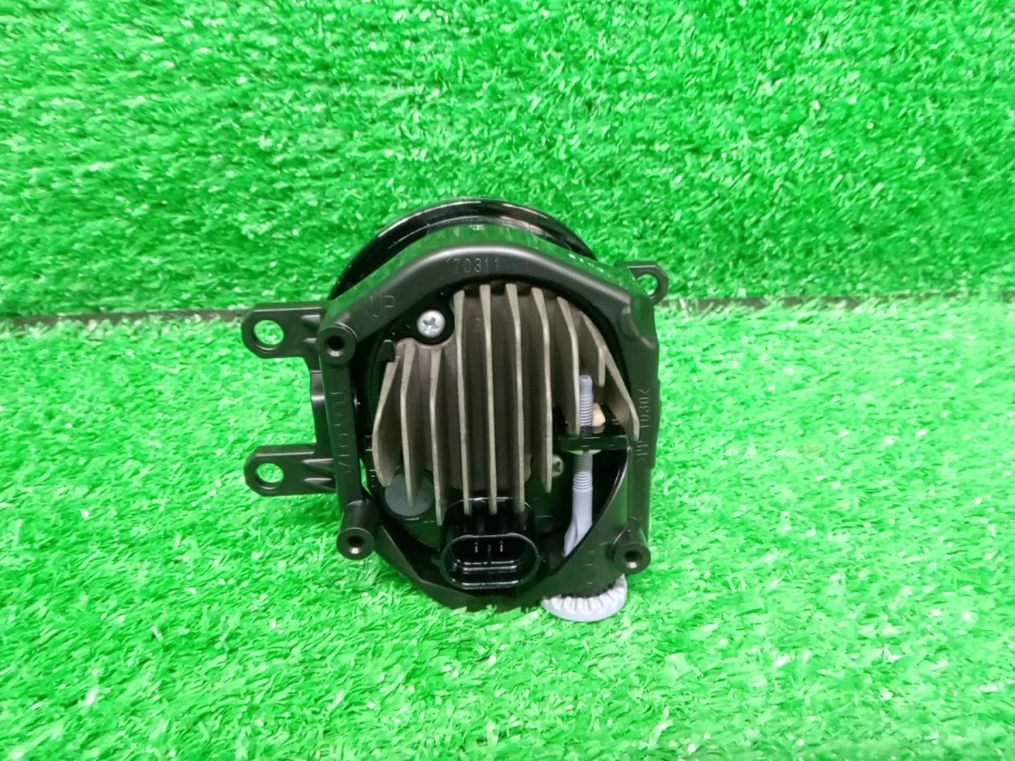 Туманка левая передняя TOYOTA CROWN AWS210 81220-48051 2 ракурс