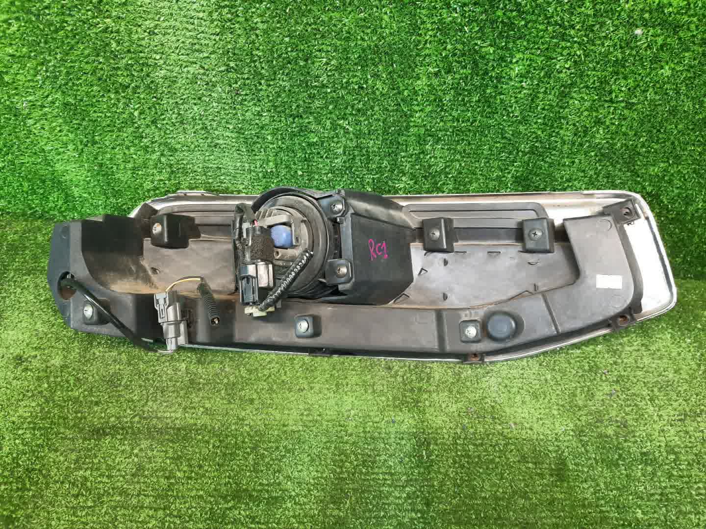 Туманка левая передняя HONDA ODYSSEY RC1 2 ракурс