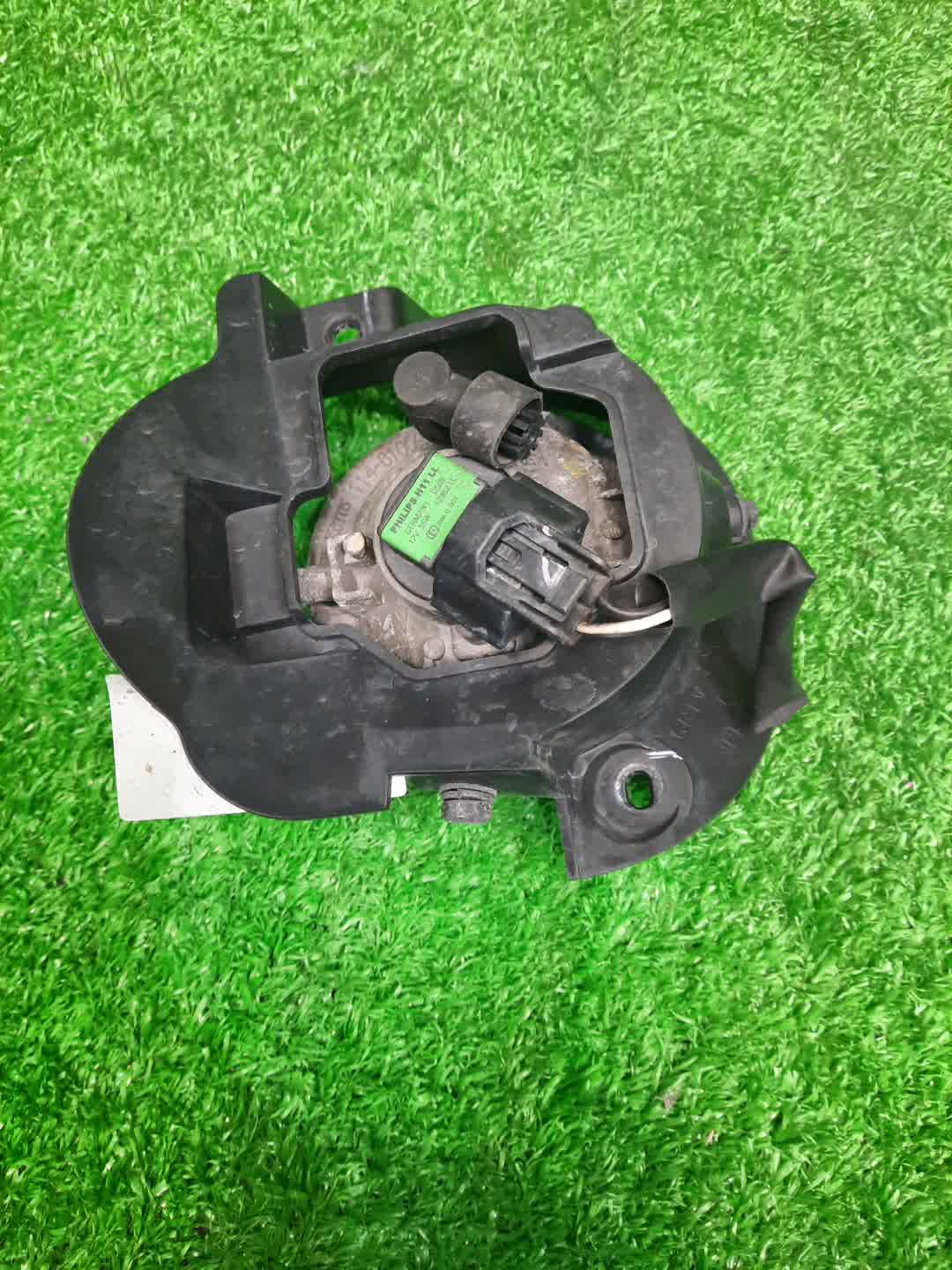 Туманка левая передняя MAZDA ATENZA GG3P 2 ракурс