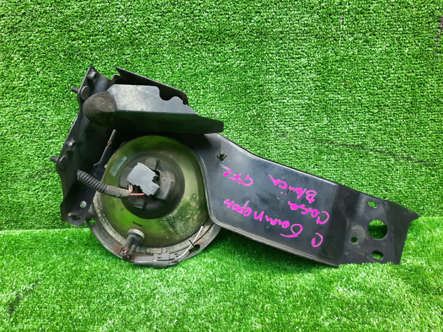 Фара левая передняя SUBARU IMPREZA GC8, GF2, GF3, GF5, GF8, GF1, GF4, GC1, GF6, GC4, GC6 3 ракурс