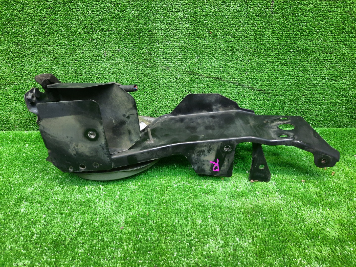 Фара правая передняя SUBARU IMPREZA GC8, GF2, GF3, GF5, GF8, GF1, GF4, GC1, GF6, GC4, GC6 2 ракурс