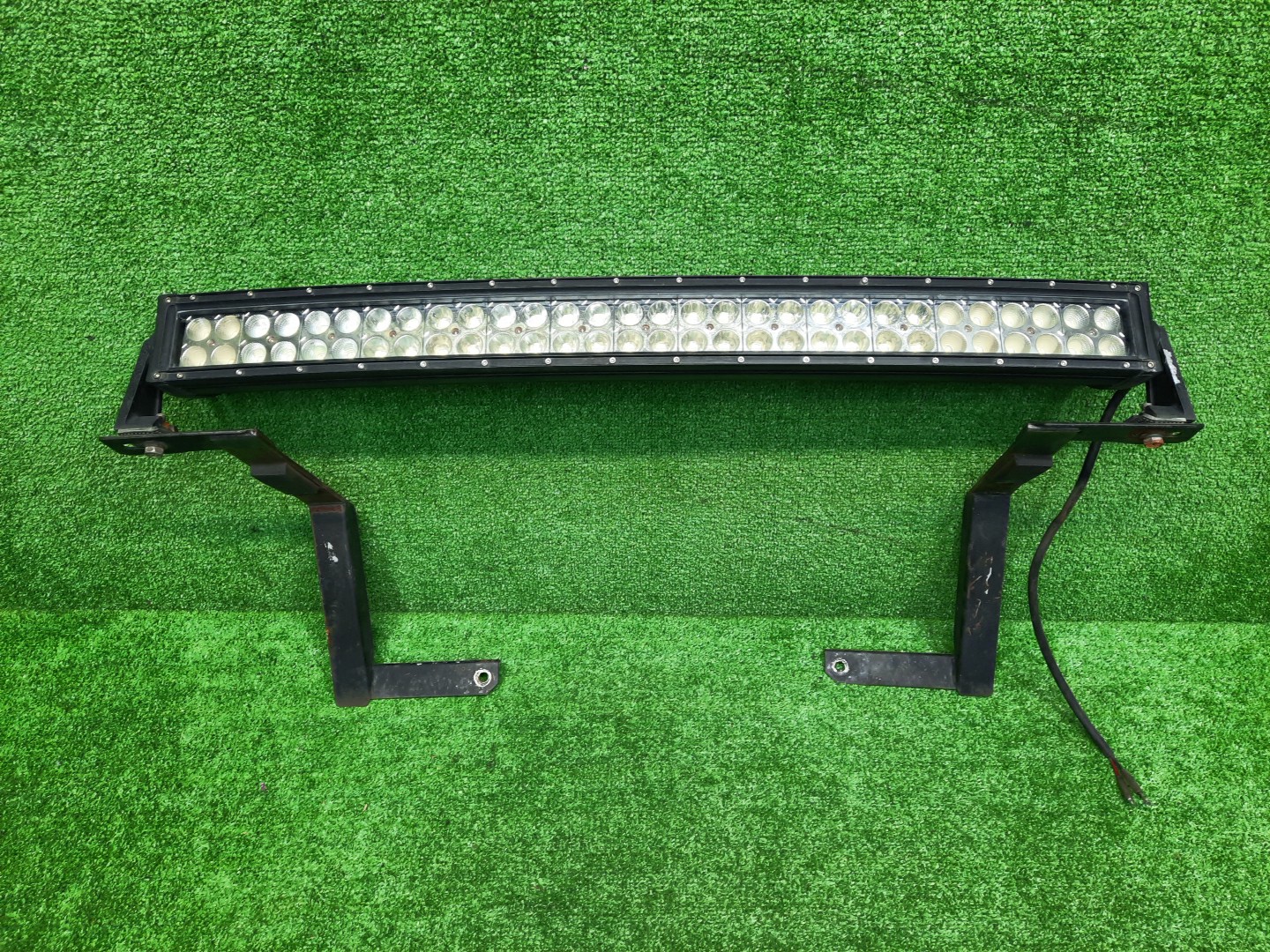 Туманка TOYOTA HILUX SURF TRN210W 1 ракурс
