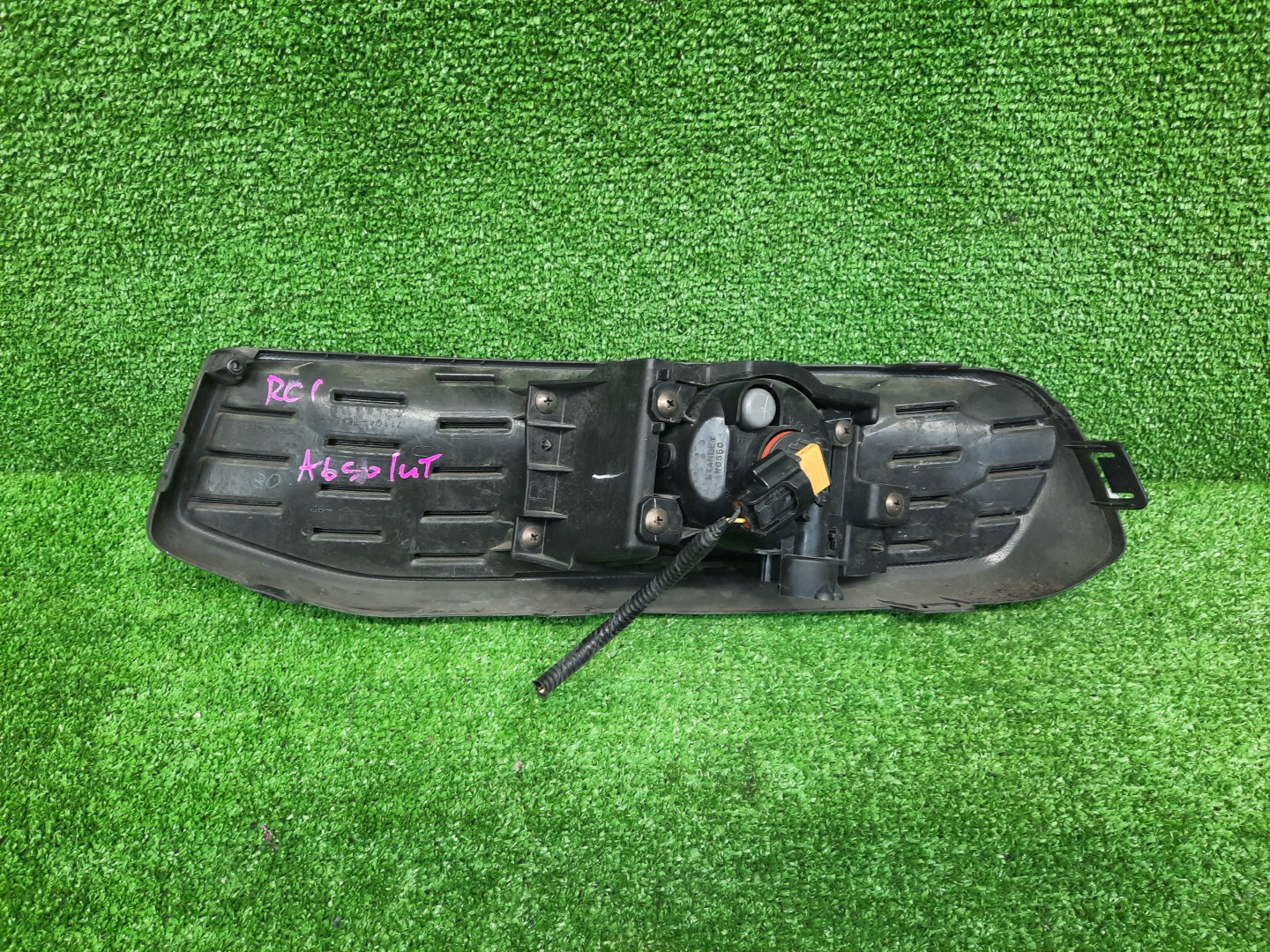 Туманка правая передняя HONDA ODYSSEY RC1 2 ракурс