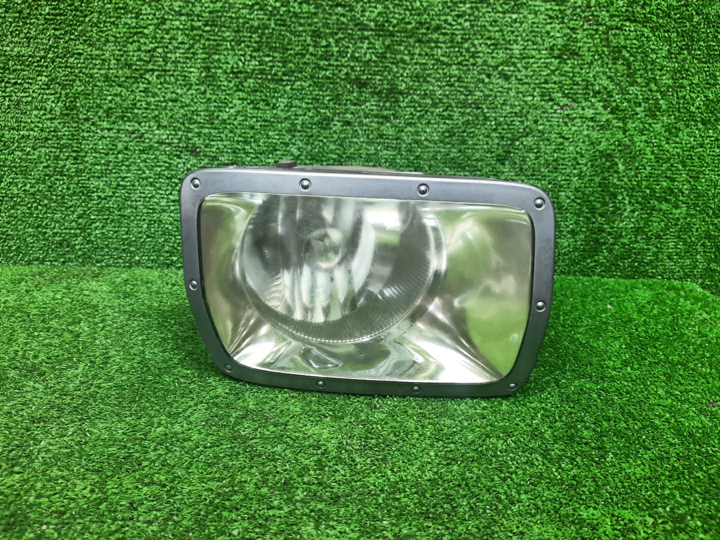 Туманка правая передняя NISSAN SERENA TNC24, TC24, RC24, PC24, PNC24, VC24, VNC24 1 ракурс