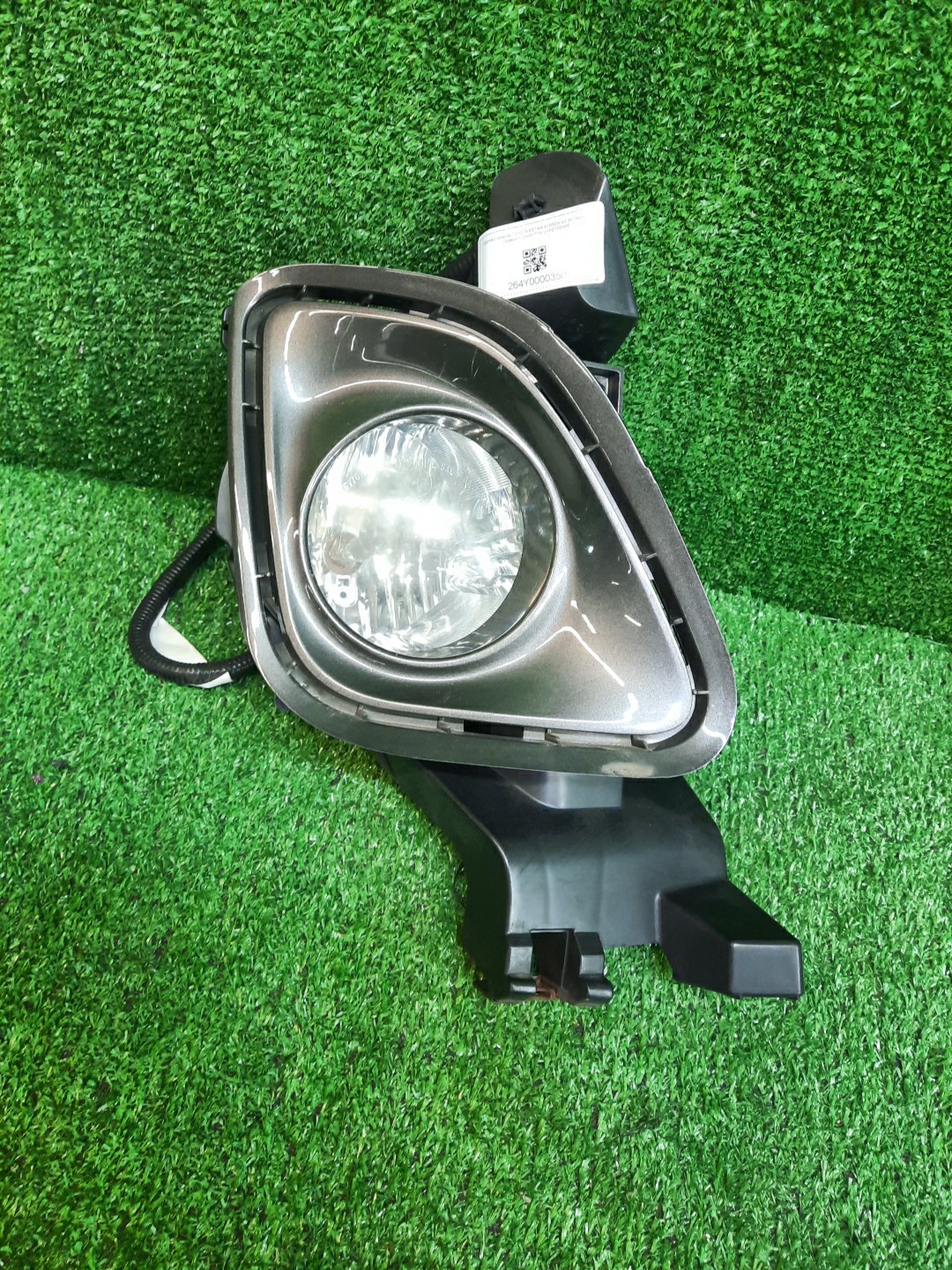Туманка правая передняя TOYOTA ESTIMA ACR50W 1 ракурс Туманка правая передняя TOYOTA ESTIMA ACR50W 1 ракурс