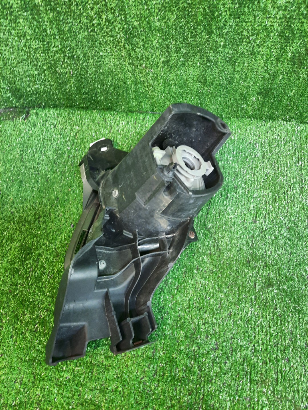 Туманка правая передняя TOYOTA ESTIMA ACR50W 3 ракурс