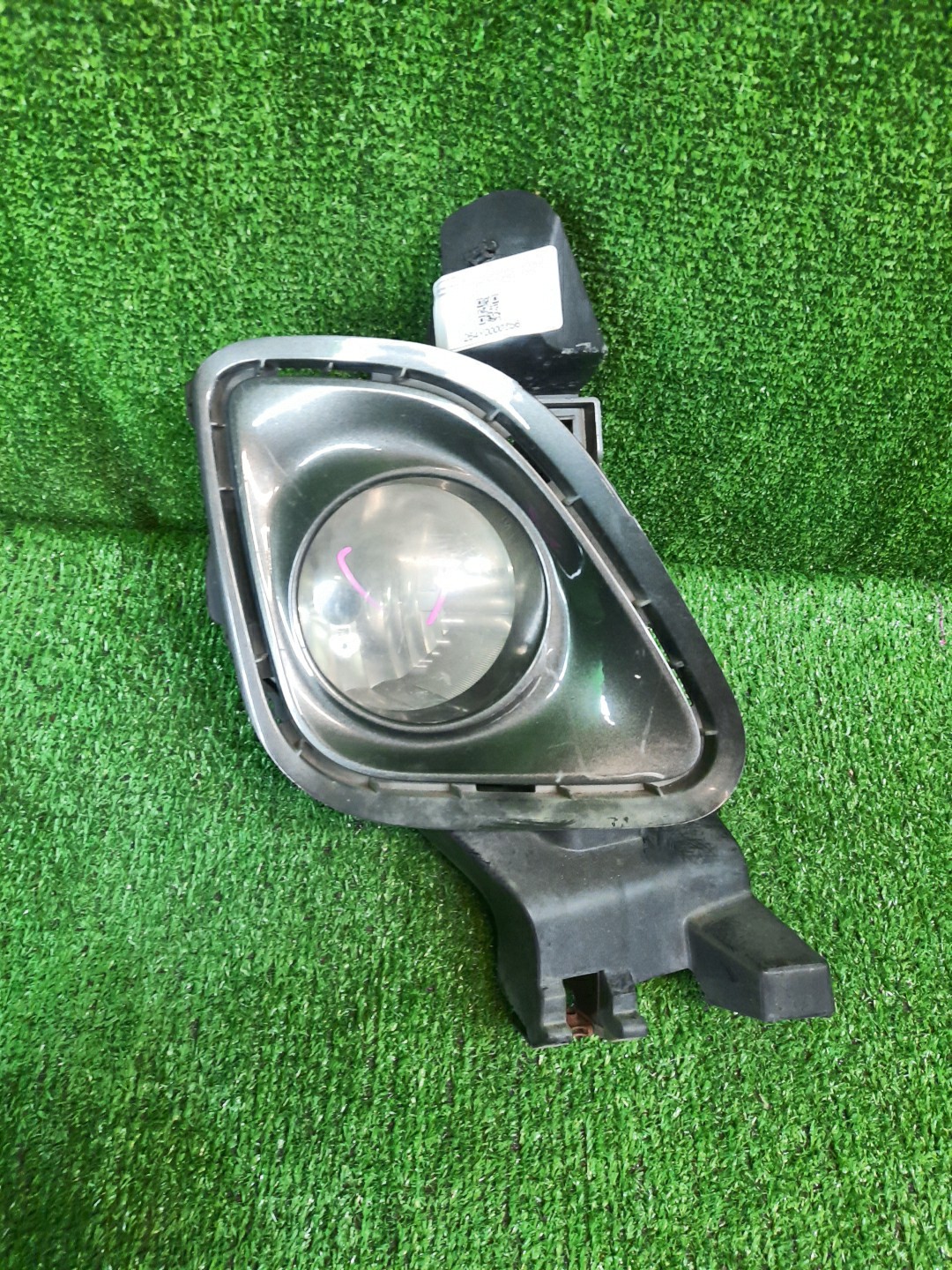 Туманка правая передняя TOYOTA ESTIMA ACR50W 1 ракурс Туманка правая передняя TOYOTA ESTIMA ACR50W 1 ракурс