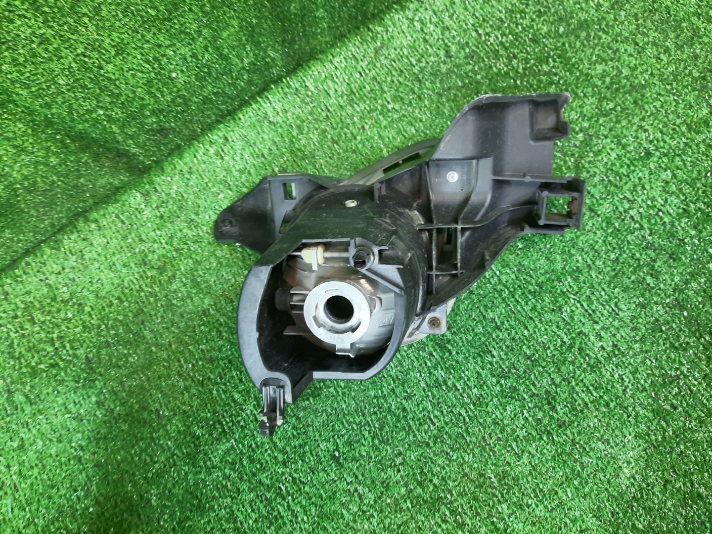 Туманка левая передняя TOYOTA ESTIMA ACR50W 3 ракурс
