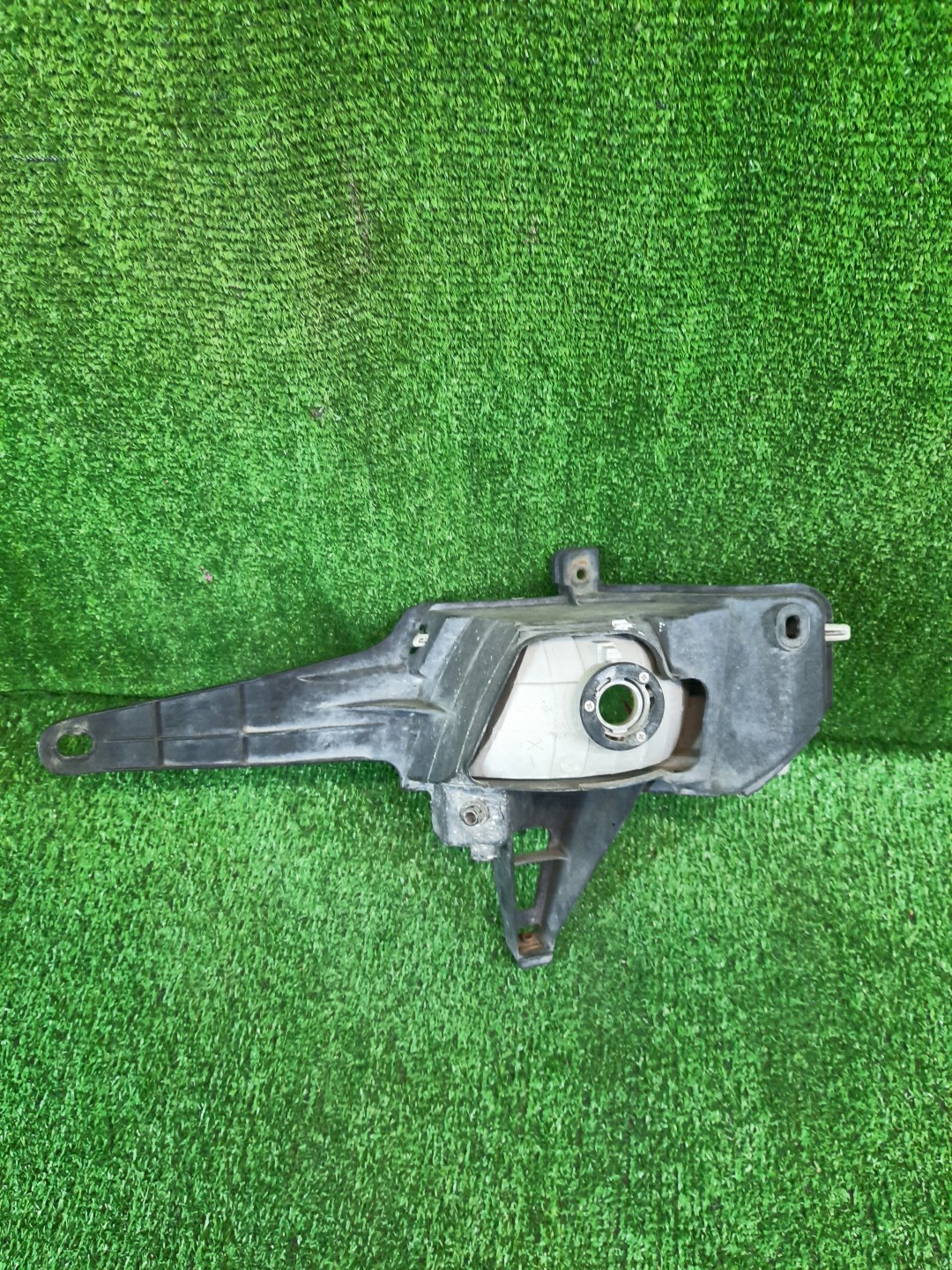Туманка правая передняя TOYOTA ESTIMA ACR50W 3 ракурс