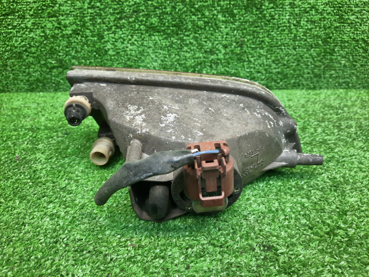 Туманка левая передняя TOYOTA PROGRES JCG10 2 ракурс