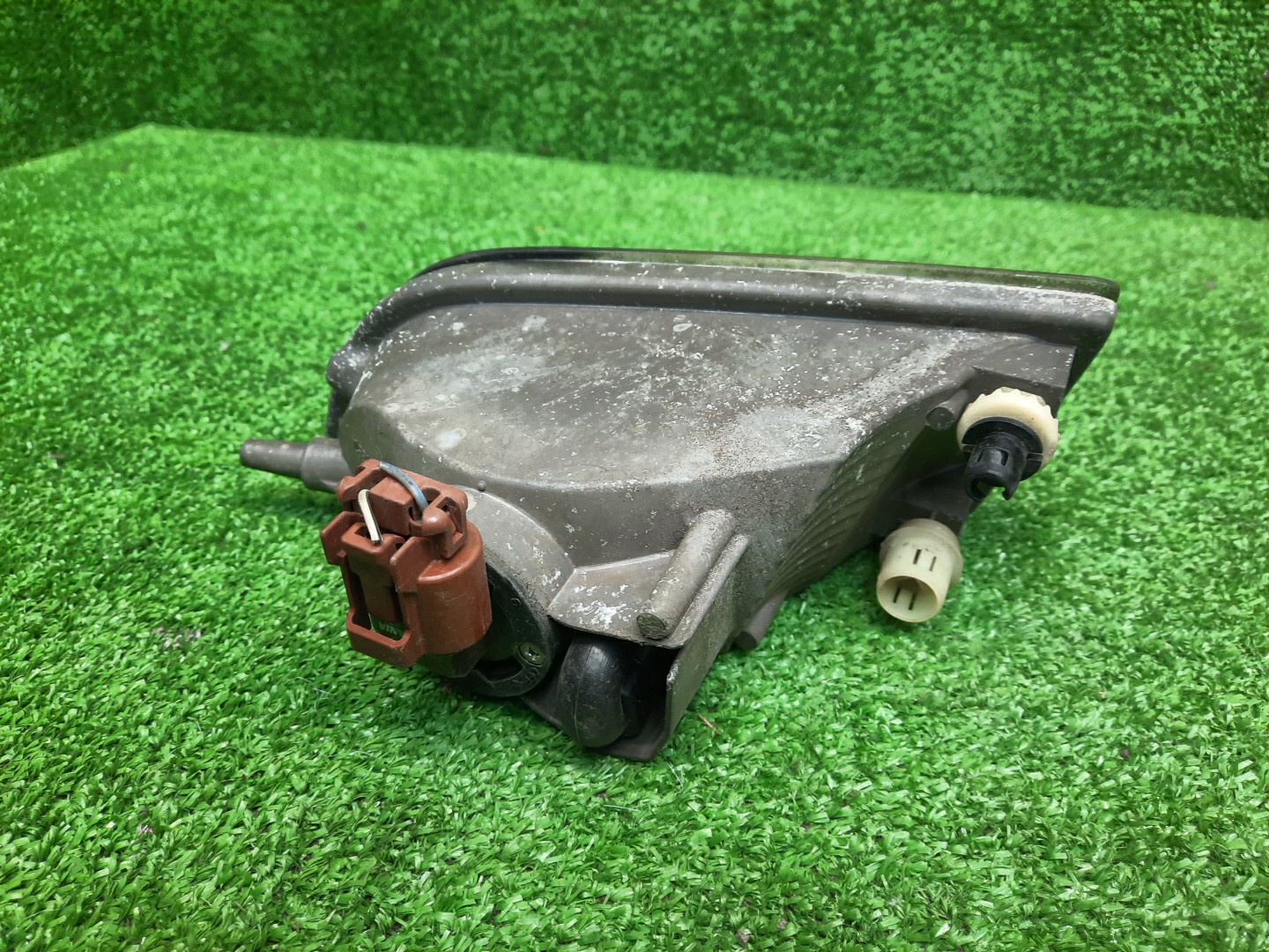 Туманка правая передняя TOYOTA PROGRES JCG10 2 ракурс