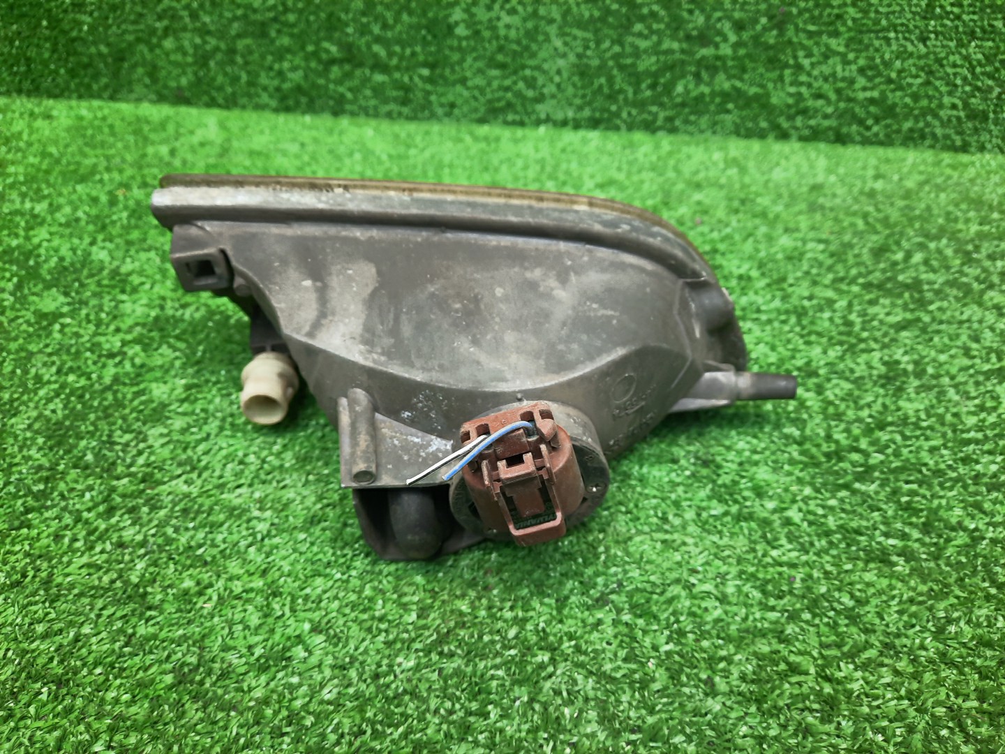 Туманка левая передняя TOYOTA PROGRES JCG10 3 ракурс