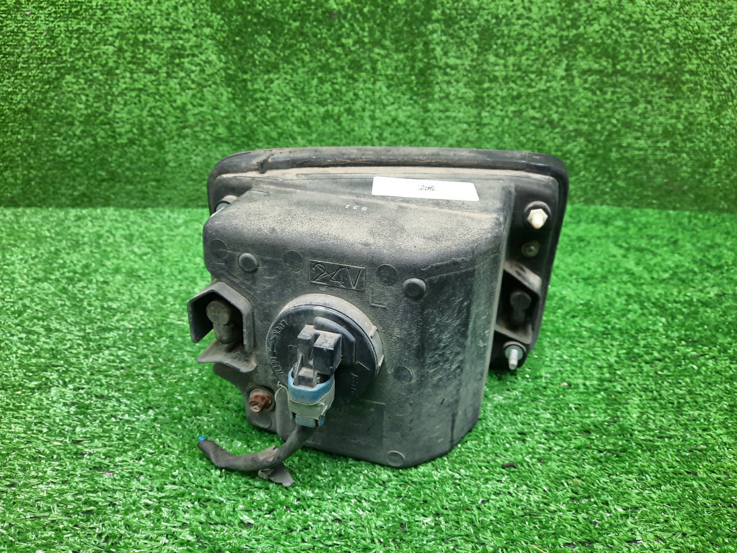 Туманка левая передняя NISSAN SERENA TNC24, TC24, RC24, PC24, PNC24, VC24, VNC24 2 ракурс