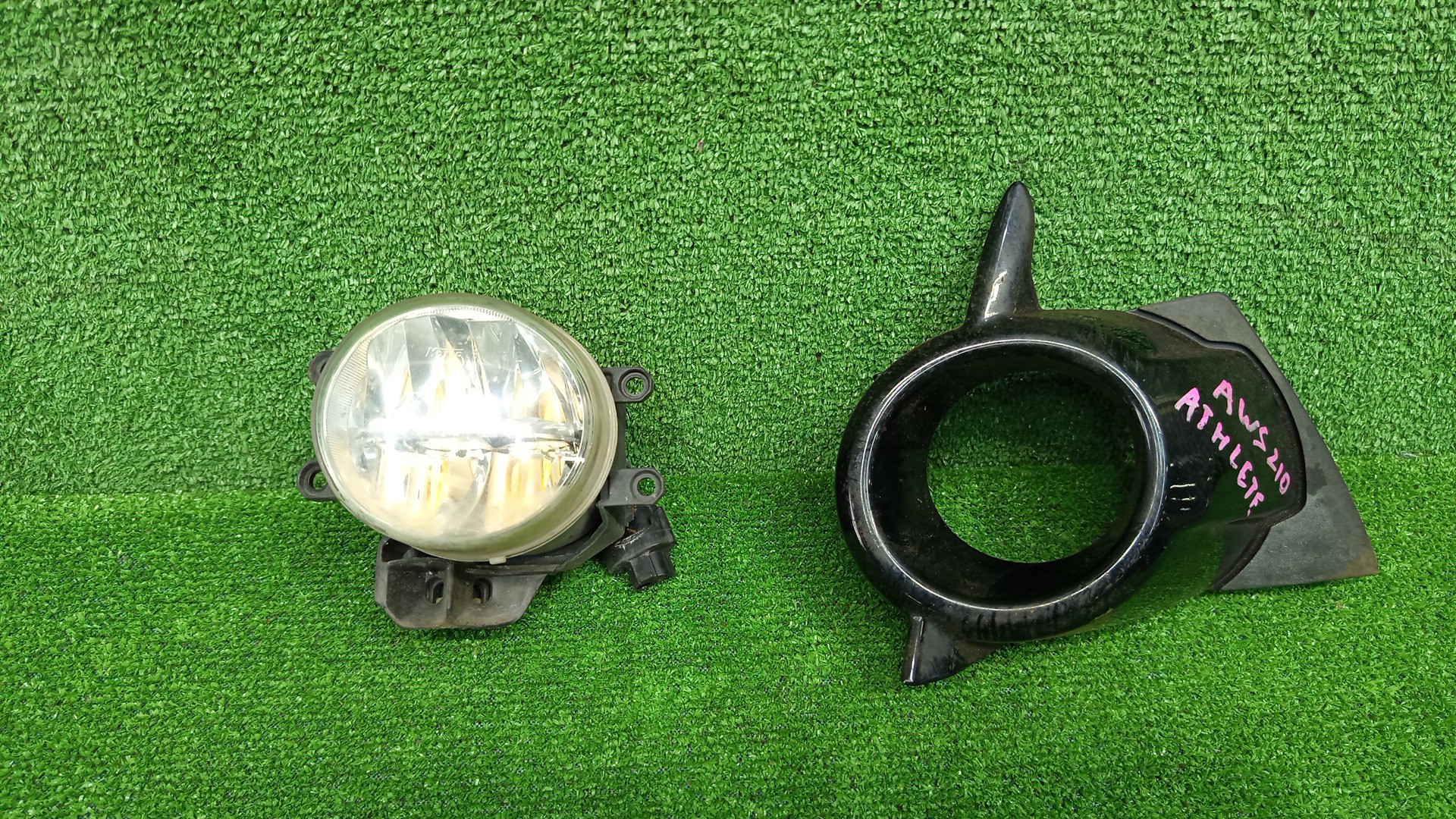 Туманка левая передняя TOYOTA CROWN AWS210 81482-30190 1 ракурс