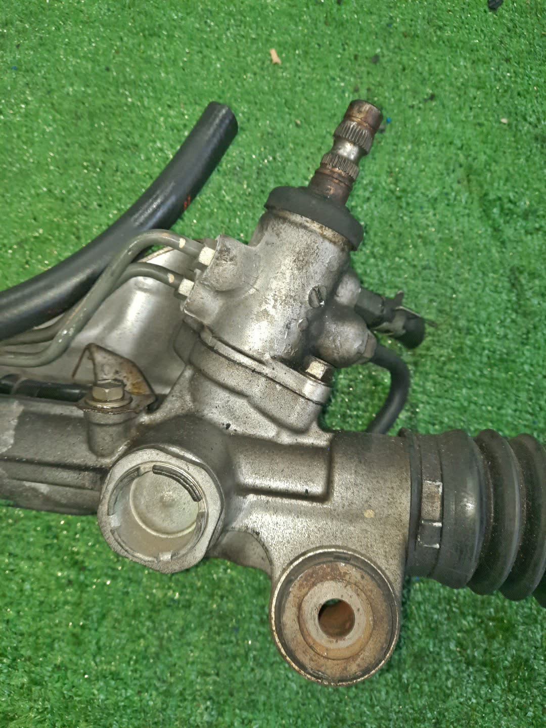 Рулевая рейка передняя TOYOTA WINDOM MCV30 1MZ-FE 3 ракурс