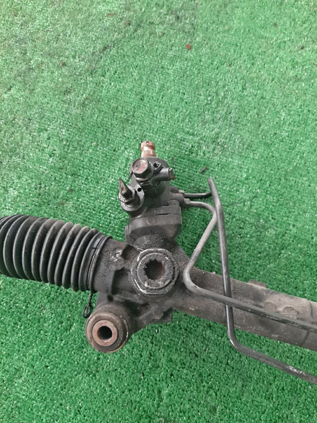 Рулевая рейка передняя SUZUKI ESCUDO TD94W, TD54W, TDA4W H27A, J20A, J24B 3 ракурс