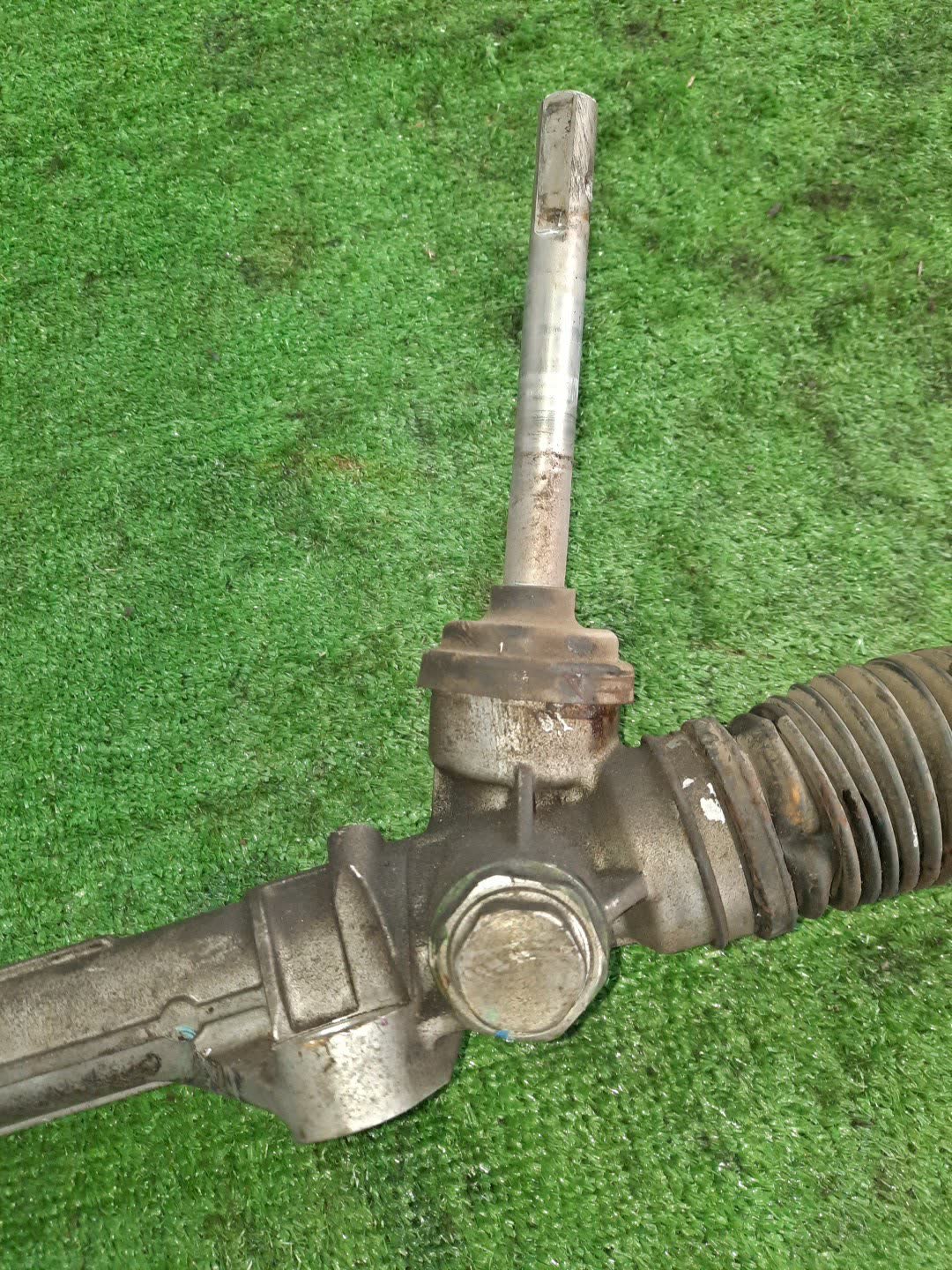 Рулевая рейка передняя NISSAN DUALIS J10, KNJ10, KJ10, NJ10 MR20DE 3 ракурс
