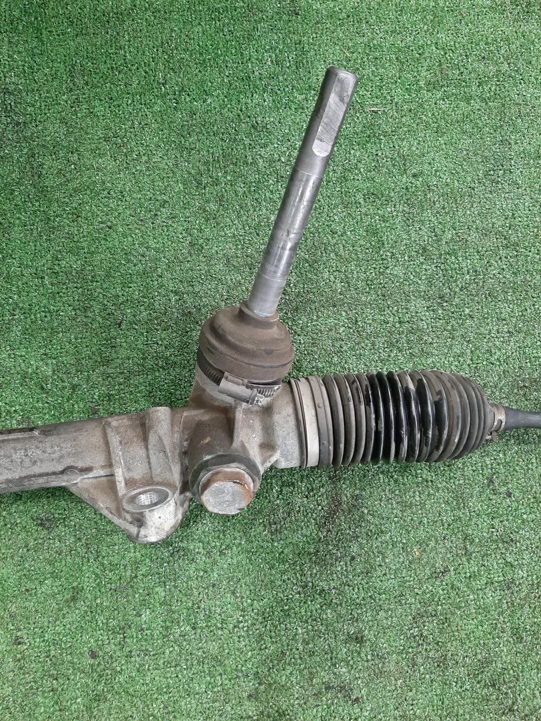 Рулевая рейка передняя NISSAN DUALIS J10, KNJ10, KJ10, NJ10 MR20DE 3 ракурс