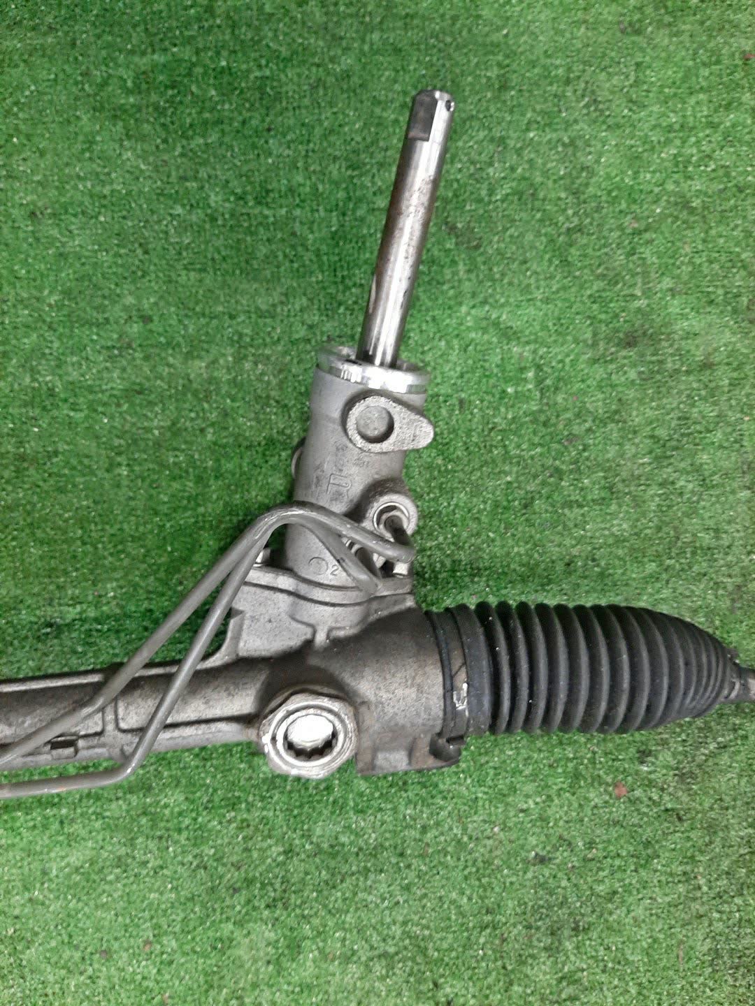 Рулевая рейка передняя MAZDA AXELA, MAZDA 3, 3 BL6FJ, BLEFW, BL5FP, BLEAP, BLEFP, BLFFP, BL3FW, BL5FW, BLEAW, BLFFW, BL Z6 3 ракурс Рулевая рейка передняя MAZDA AXELA, MAZDA 3, 3 BL6FJ, BLEFW, BL5FP, BLEAP, BLEFP, BLFFP, BL3FW, BL5FW, BLEAW, BLFFW, BL Z6 3 ракурс