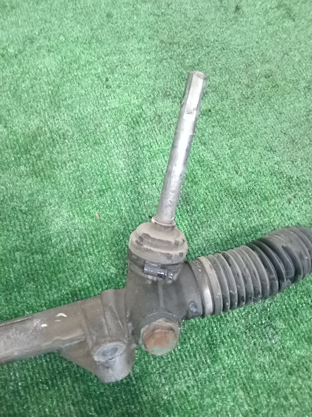 Рулевая рейка передняя NISSAN DUALIS J10, KNJ10, KJ10, NJ10 MR20DE 3 ракурс