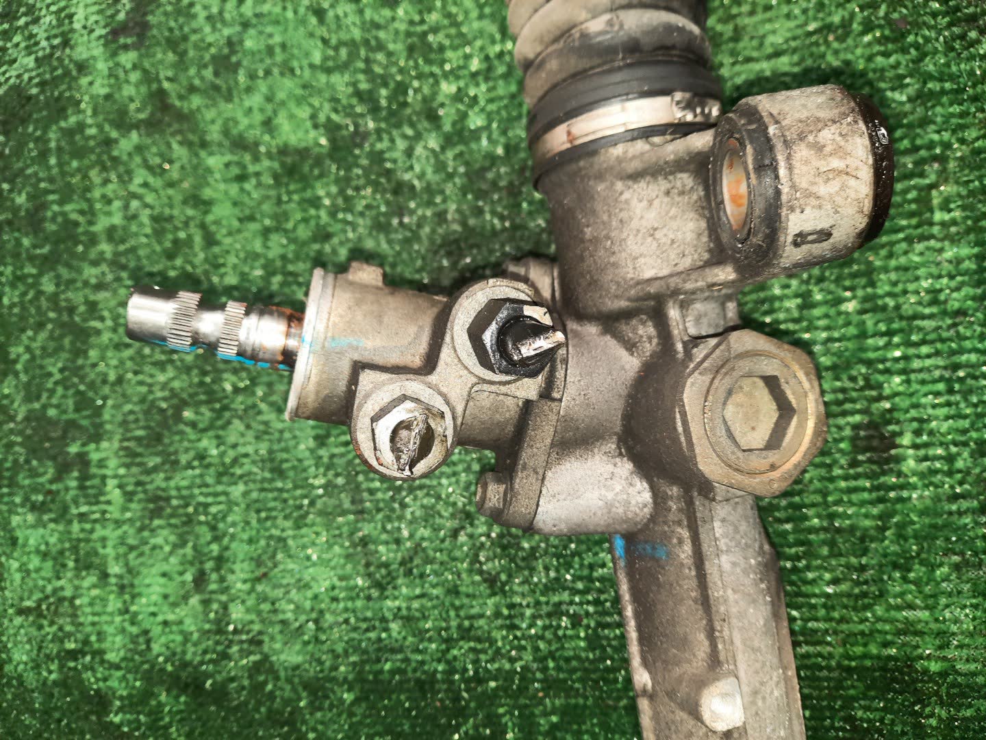 Рулевая рейка передняя TOYOTA VOLTZ ZZE136, ZZE137 1ZZ-FE, 2ZZ-GE 3 ракурс