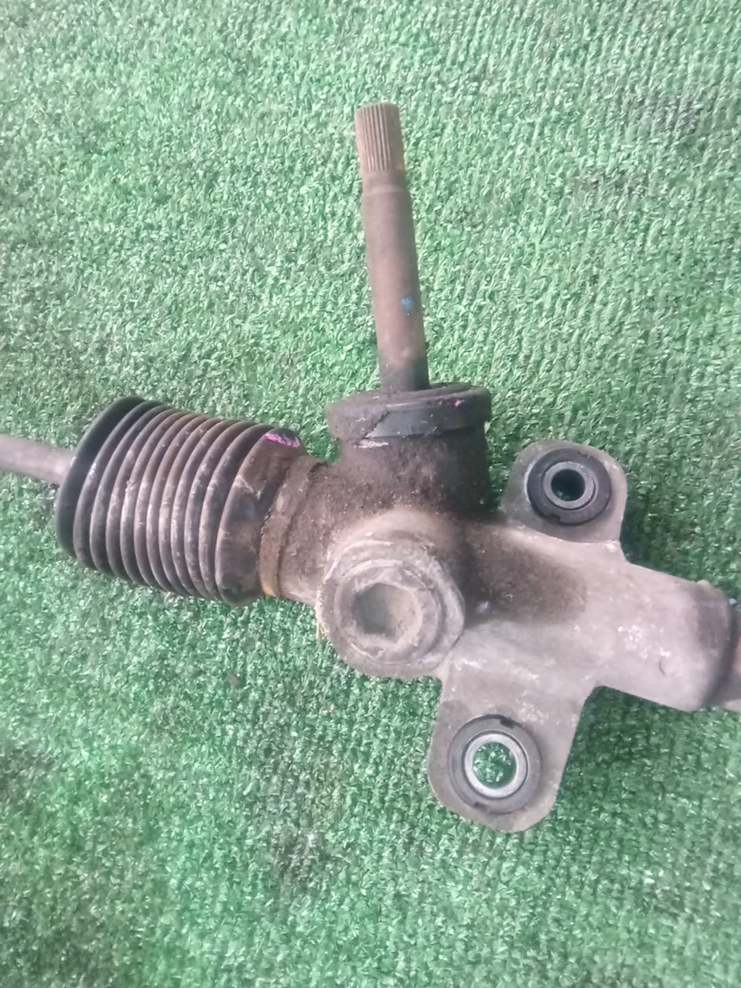 Рулевая рейка передняя DAIHATSU RUSH, BE-GO J210E, J200E, J210G, J200G 3SZ-VE 4 ракурс