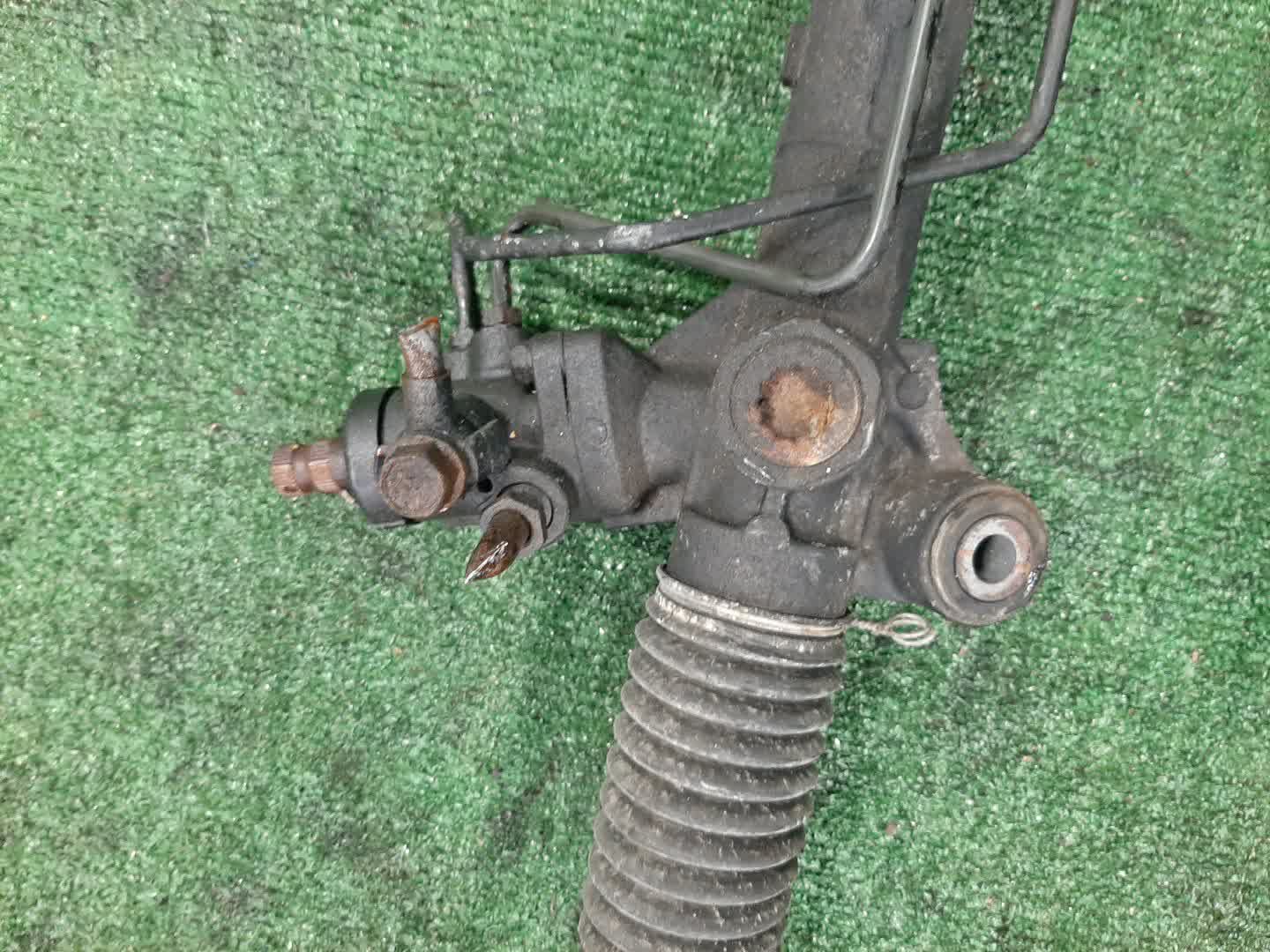 Рулевая рейка передняя SUZUKI ESCUDO TD94W, TD54W, TDA4W H27A, J20A, J24B 3 ракурс