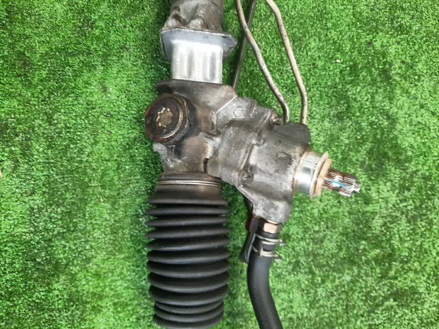 Рулевая рейка передняя NISSAN AVENIR PNW10 SR20DE 3 ракурс