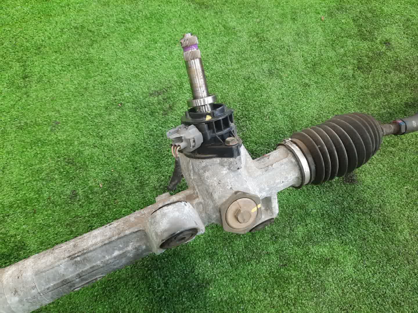 Рулевая рейка передняя HONDA INSPIRE UC1 J30A 3 ракурс