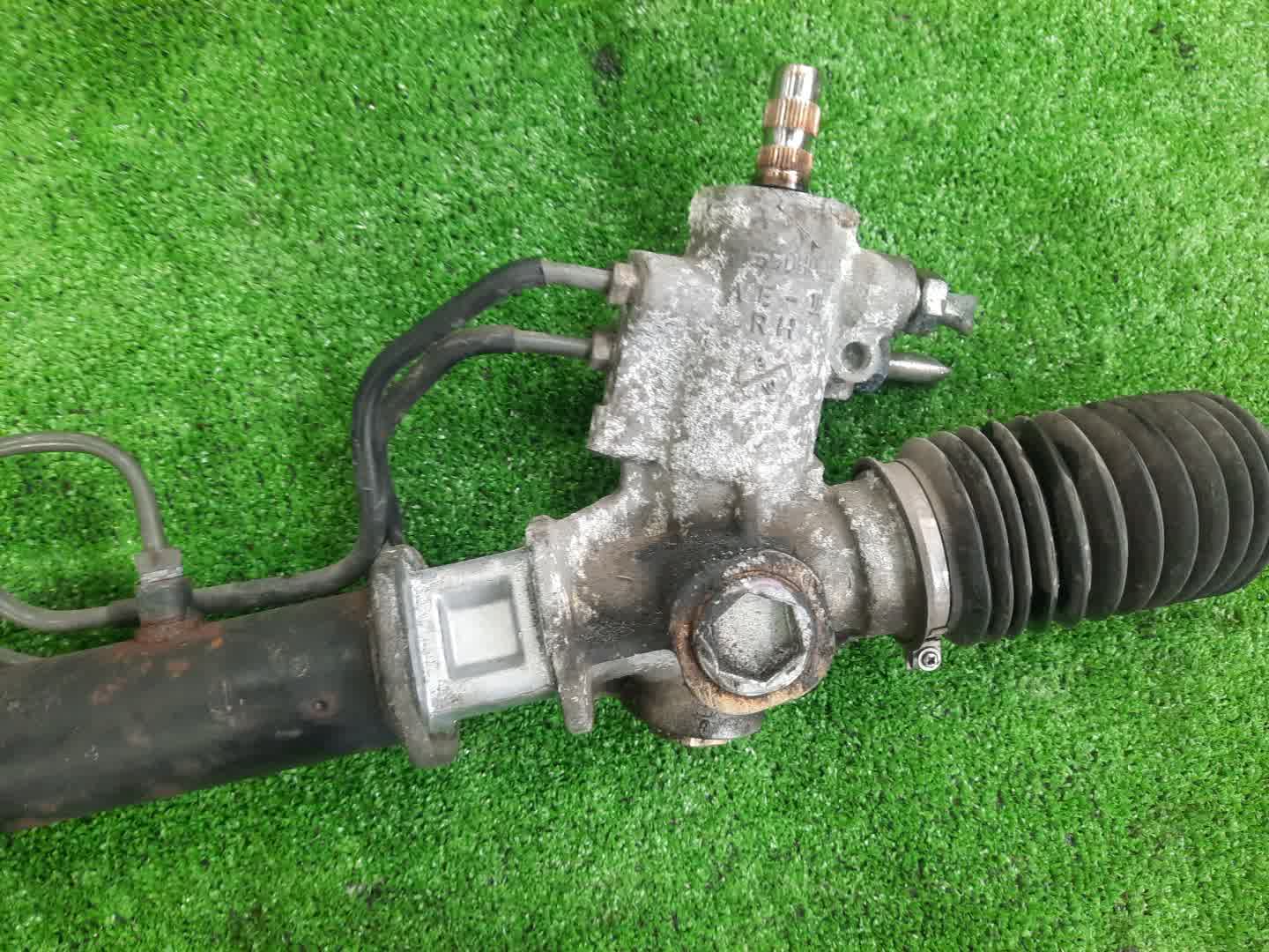 Рулевая рейка передняя TOYOTA SPRINTER CARIB AE111G 4A-FE 3 ракурс Рулевая рейка передняя TOYOTA SPRINTER CARIB AE111G 4A-FE 3 ракурс