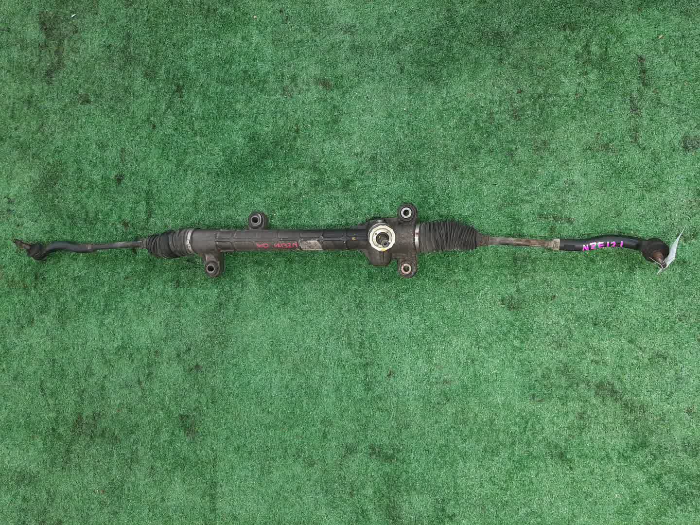 Рулевая рейка передняя TOYOTA COROLLA, COROLLA SPACIO, COROLLA FIELDER, ALLEX, COROLLA RUNX, WILL VS NZE121, NZE120, NZE121N, NZE121G, ZZE122, NZE127 1NZ-FE, 2NZ-FE, 1ZZ-FE 1 ракурс