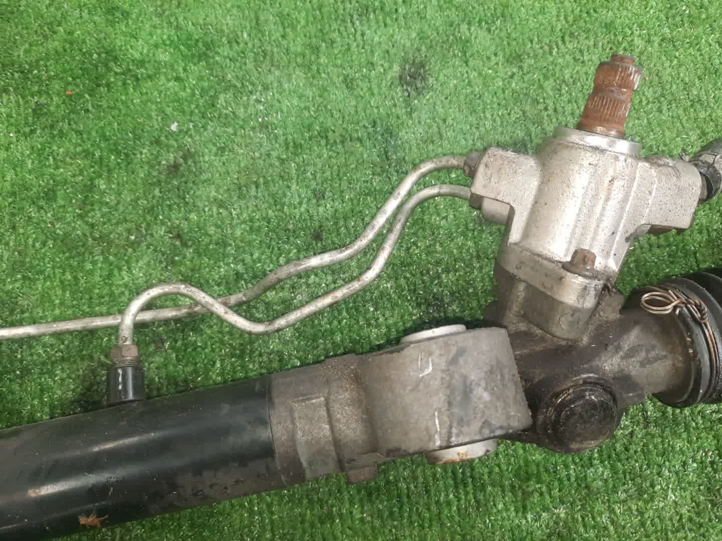 Рулевая рейка передняя NISSAN PRIMERA P12, QP12, TP12, HP12, RP12, WTP12, WHP12, WRP12 QR20DE, QG18DE, SR20VE, QR25DD 3 ракурс