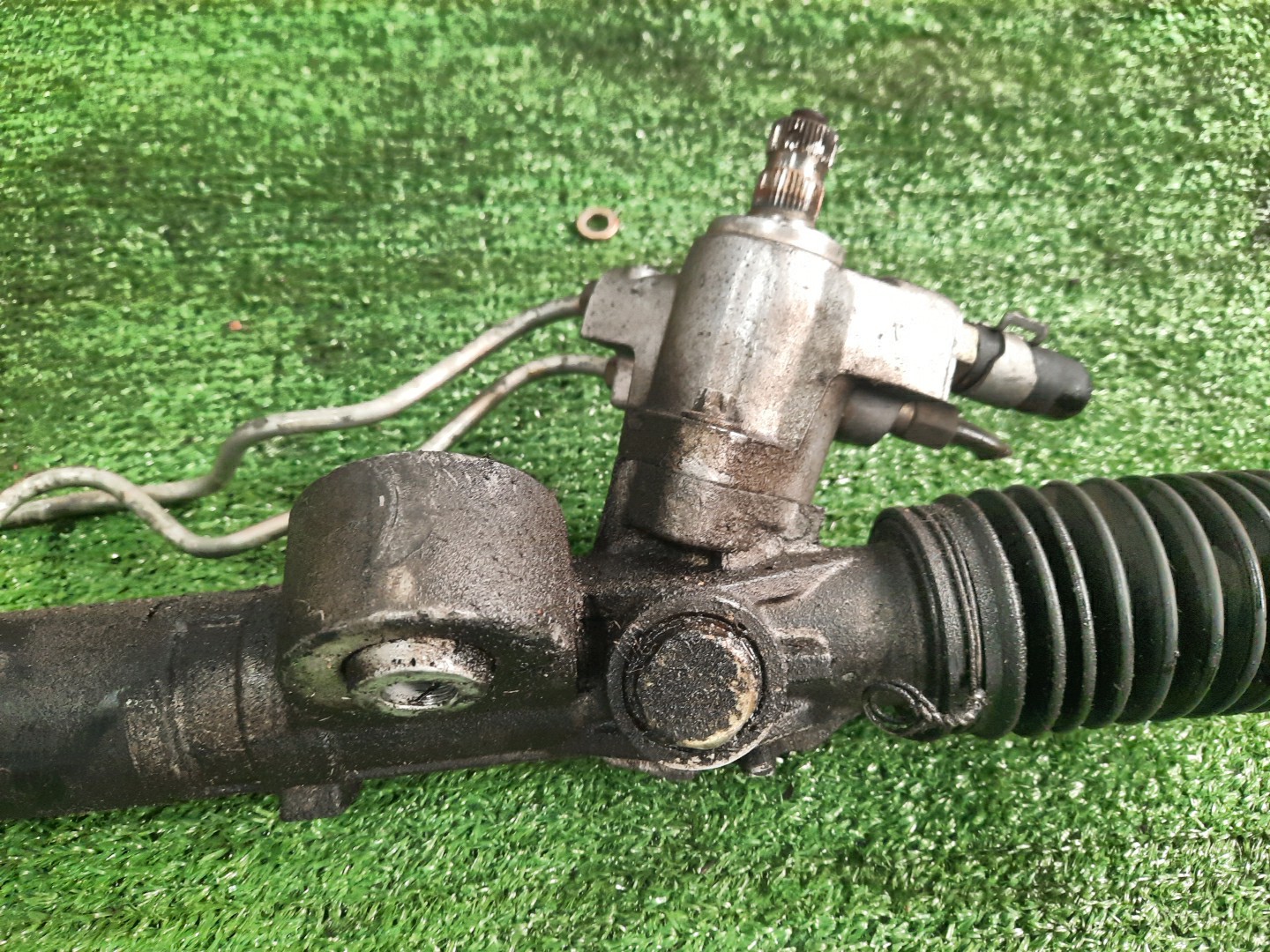 Рулевая рейка передняя NISSAN PRIMERA P12, QP12, TP12, HP12, RP12, WTP12, WHP12, WRP12 QR20DE, QG18DE, SR20VE, QR25DD 3 ракурс Рулевая рейка передняя NISSAN PRIMERA P12, QP12, TP12, HP12, RP12, WTP12, WHP12, WRP12 QR20DE, QG18DE, SR20VE, QR25DD 3 ракурс