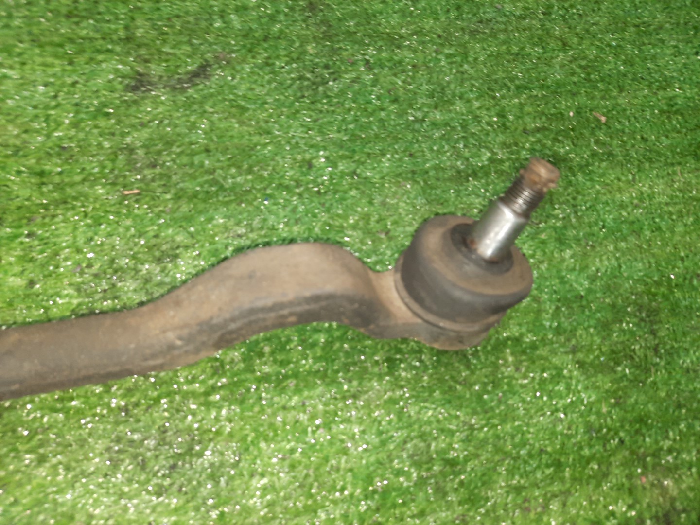 Рулевая рейка передняя MAZDA BONGO SE88T, SSF8W, SE28T, SEF8T, SS28H, SS28V, SE58T, SS58V, SSF8V, SS88H, SS88V, SSE8W F8, RF-T, R2, RF, D5, FE 4 ракурс