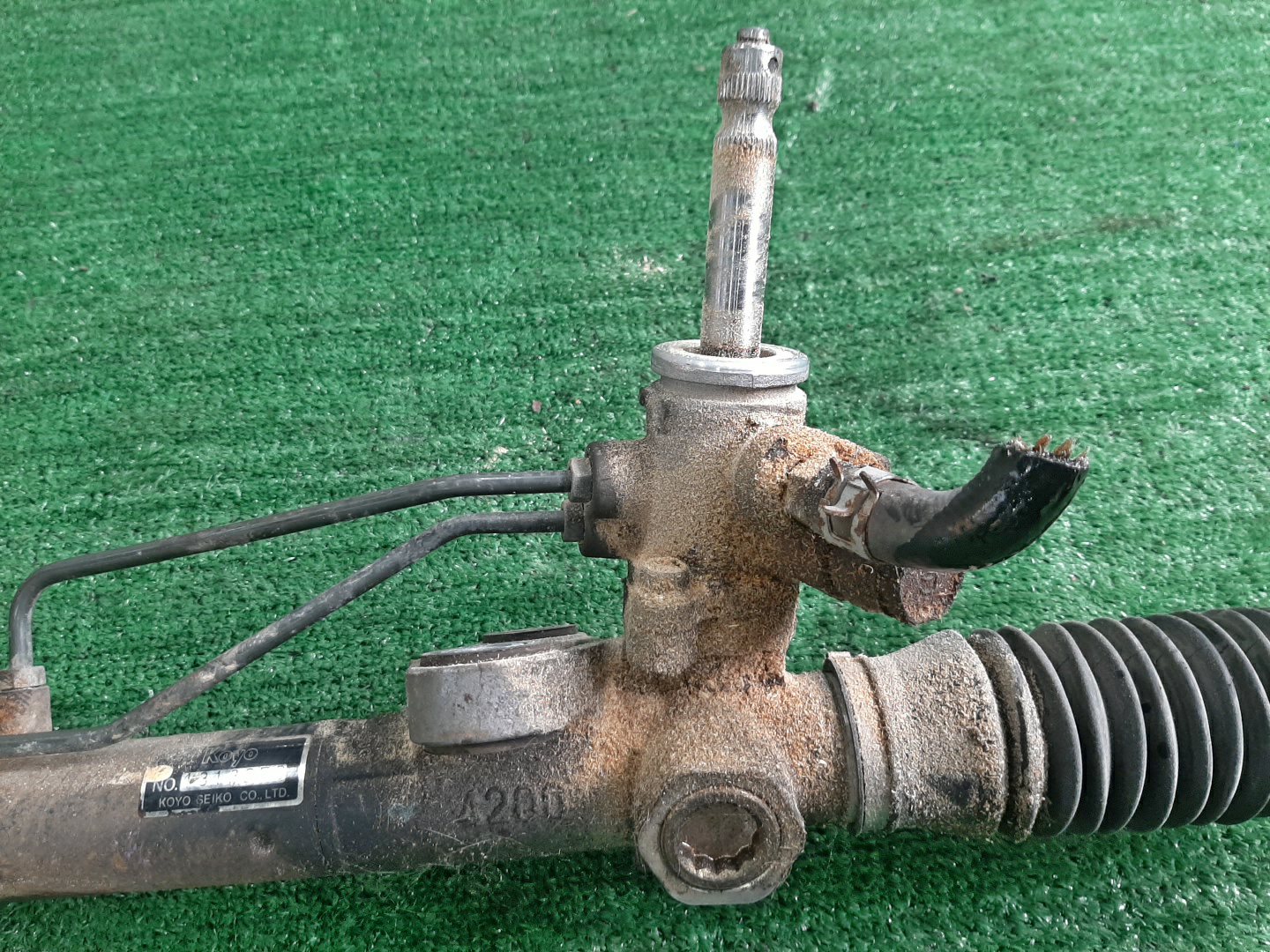 Рулевая рейка передняя MITSUBISHI LANCER CEDIA, LANCER, MIRAGE DINGO CS2A, CS5W, CS5A, CS2W, CS2V, CS6A, CQ1A, CQ2A, CQ5A 4G15, 4G93, 4G93T, 4G94, 4G13 3 ракурс