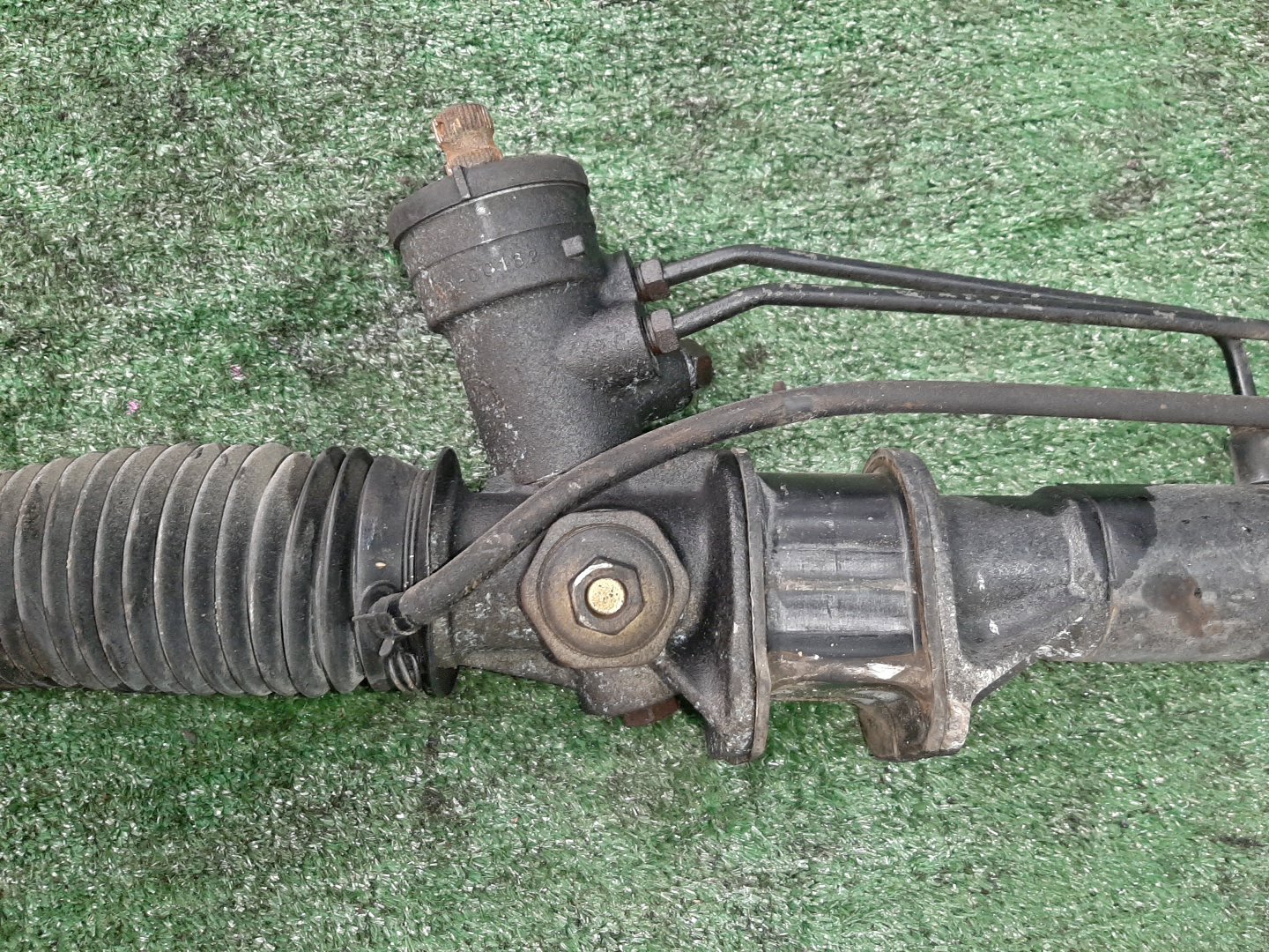 Рулевая рейка передняя MAZDA BONGO SE88T, SSF8W, SE28T, SEF8T, SS28H, SS28V, SE58T, SS58V, SSF8V, SS88H, SS88V, SSE8W F8, RF-T, R2, RF, D5, FE 3 ракурс
