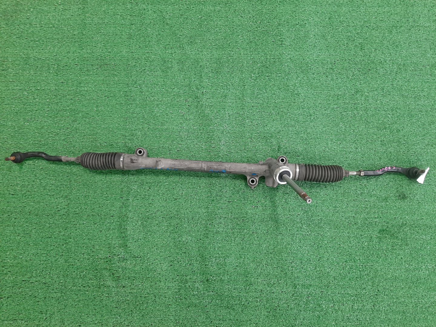 Рулевая рейка передняя MAZDA AXELA, MAZDA 3, 3 BMLFS, BM6FJ, BM2AS, BM2FP, BM2AP, BM5FP, BM5FS, BM5AS, BM5AP, BM2FS, BYEFP, BMEFS, BM Z6 1 ракурс Рулевая рейка передняя MAZDA AXELA, MAZDA 3, 3 BMLFS, BM6FJ, BM2AS, BM2FP, BM2AP, BM5FP, BM5FS, BM5AS, BM5AP, BM2FS, BYEFP, BMEFS, BM Z6 1 ракурс