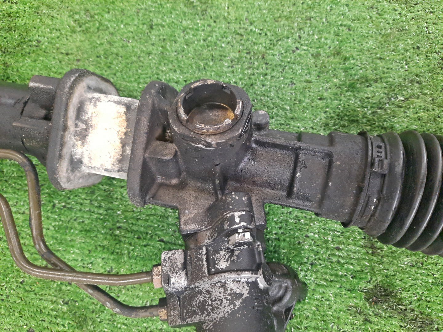 Рулевая рейка передняя ISUZU WIZARD, MU UES73FW, UES25FW 4JX1-TE, 6VD1 3 ракурс