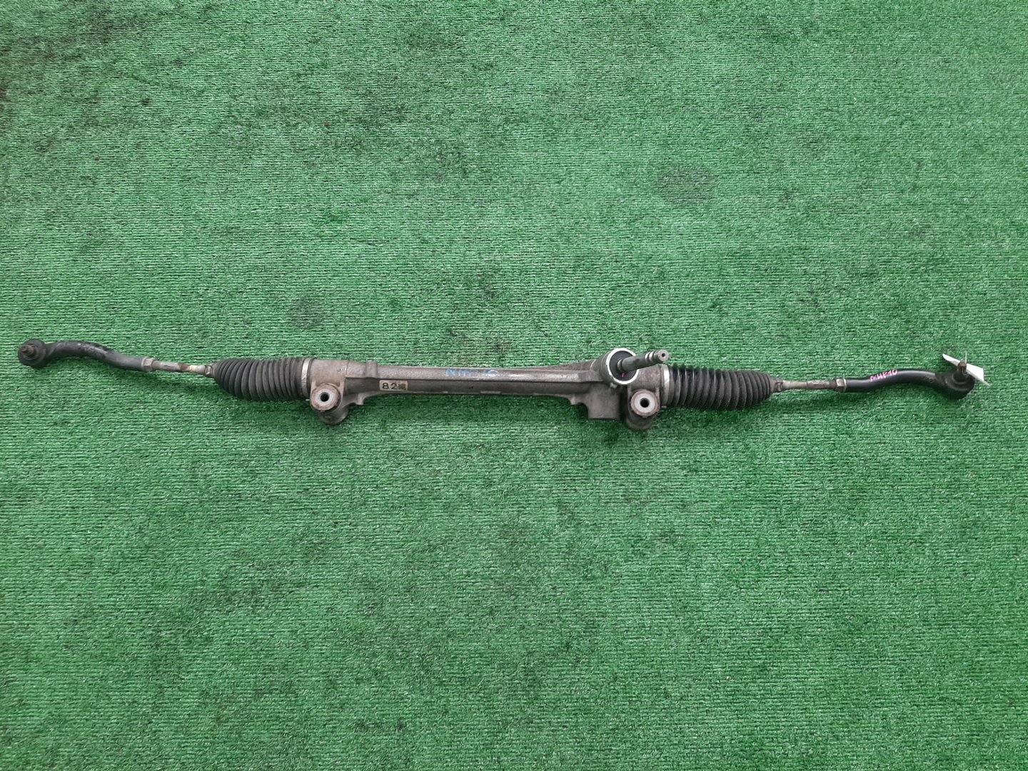 Рулевая рейка передняя TOYOTA AQUA NHP10 1NZ-FXE 1 ракурс Рулевая рейка передняя TOYOTA AQUA NHP10 1NZ-FXE 1 ракурс
