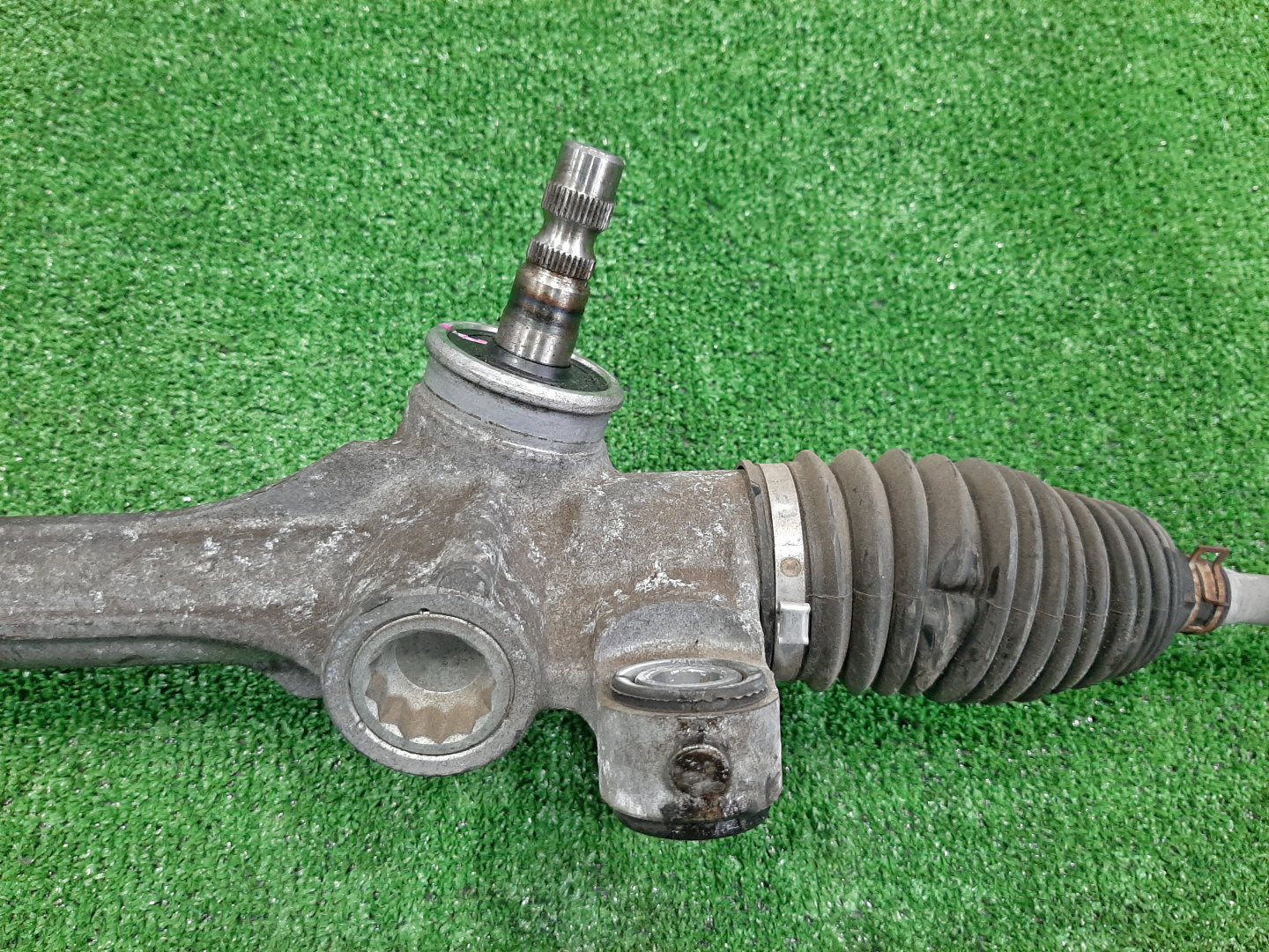 Рулевая рейка передняя TOYOTA COROLLA FIELDER, COROLLA  AXIO ZRE142G, NZE141G, NZE141, ZRE142 2ZR-FAE, 2ZR-FE, 1NZ-FE 3 ракурс