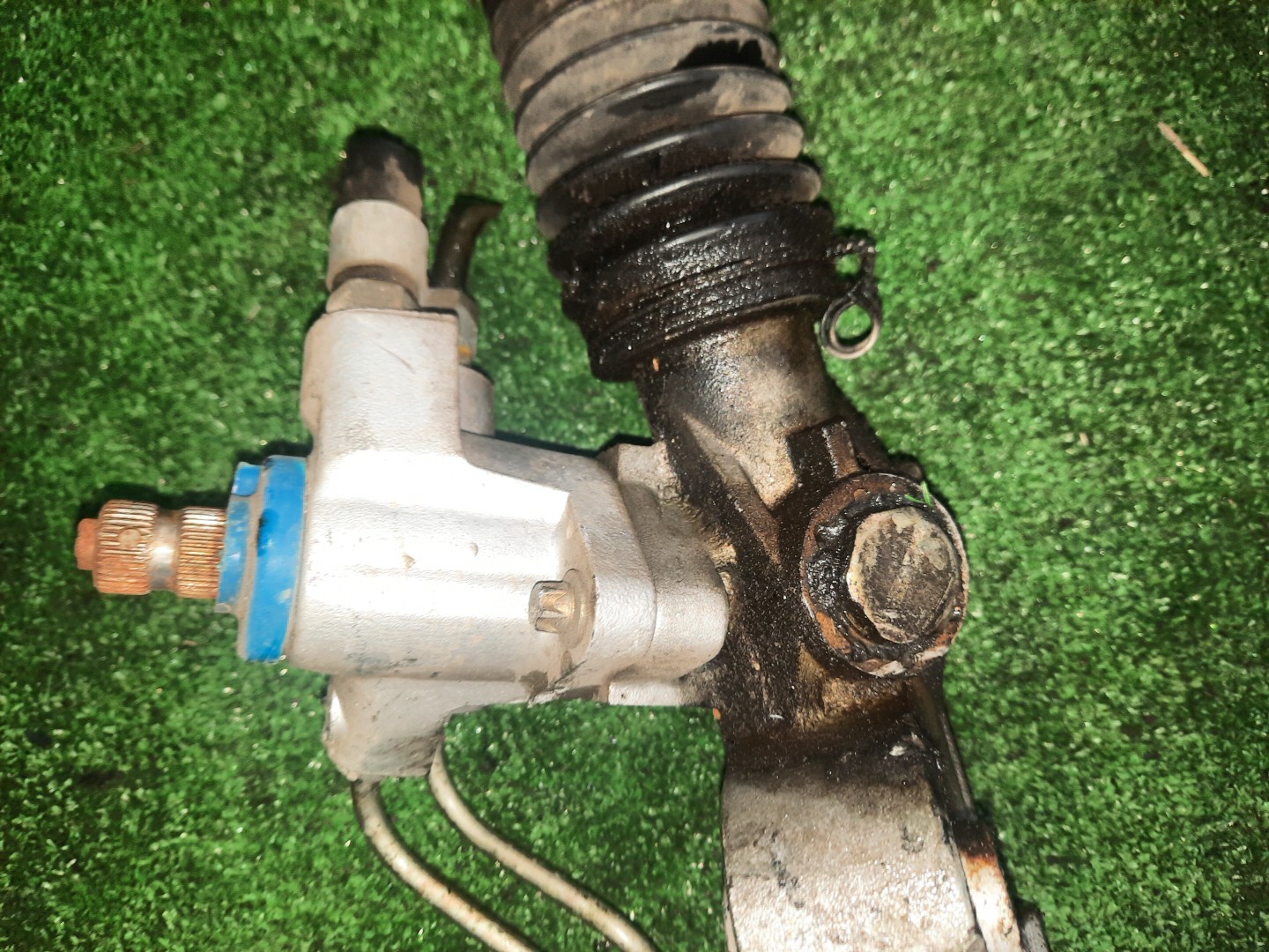 Рулевая рейка передняя NISSAN PRIMERA P12, QP12, TP12, HP12, RP12, WTP12, WHP12, WRP12 QR20DE, QG18DE, SR20VE, QR25DD 3 ракурс Рулевая рейка передняя NISSAN PRIMERA P12, QP12, TP12, HP12, RP12, WTP12, WHP12, WRP12 QR20DE, QG18DE, SR20VE, QR25DD 3 ракурс